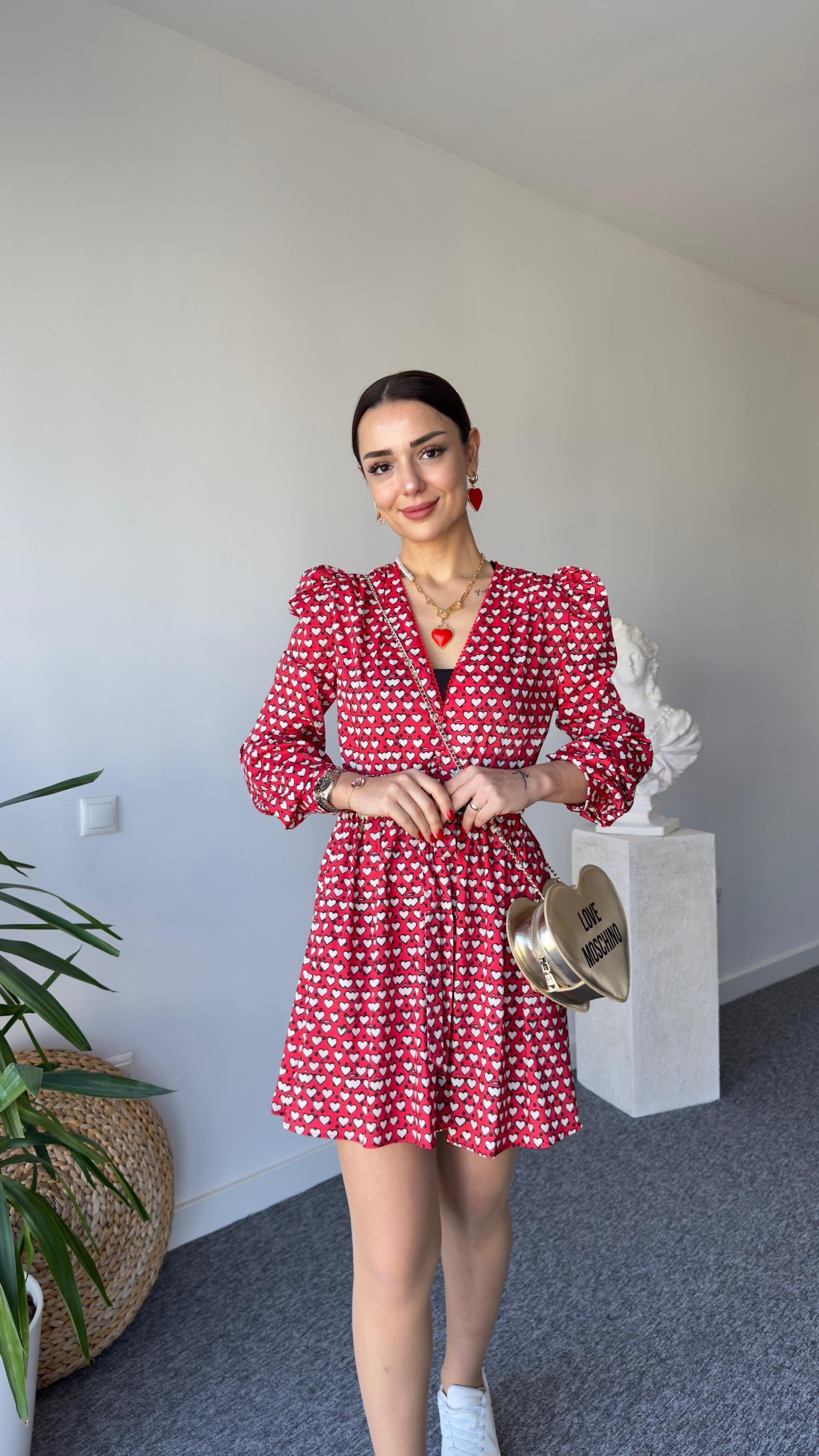 Minik Kalp Desen Kuşaklı Elbise
