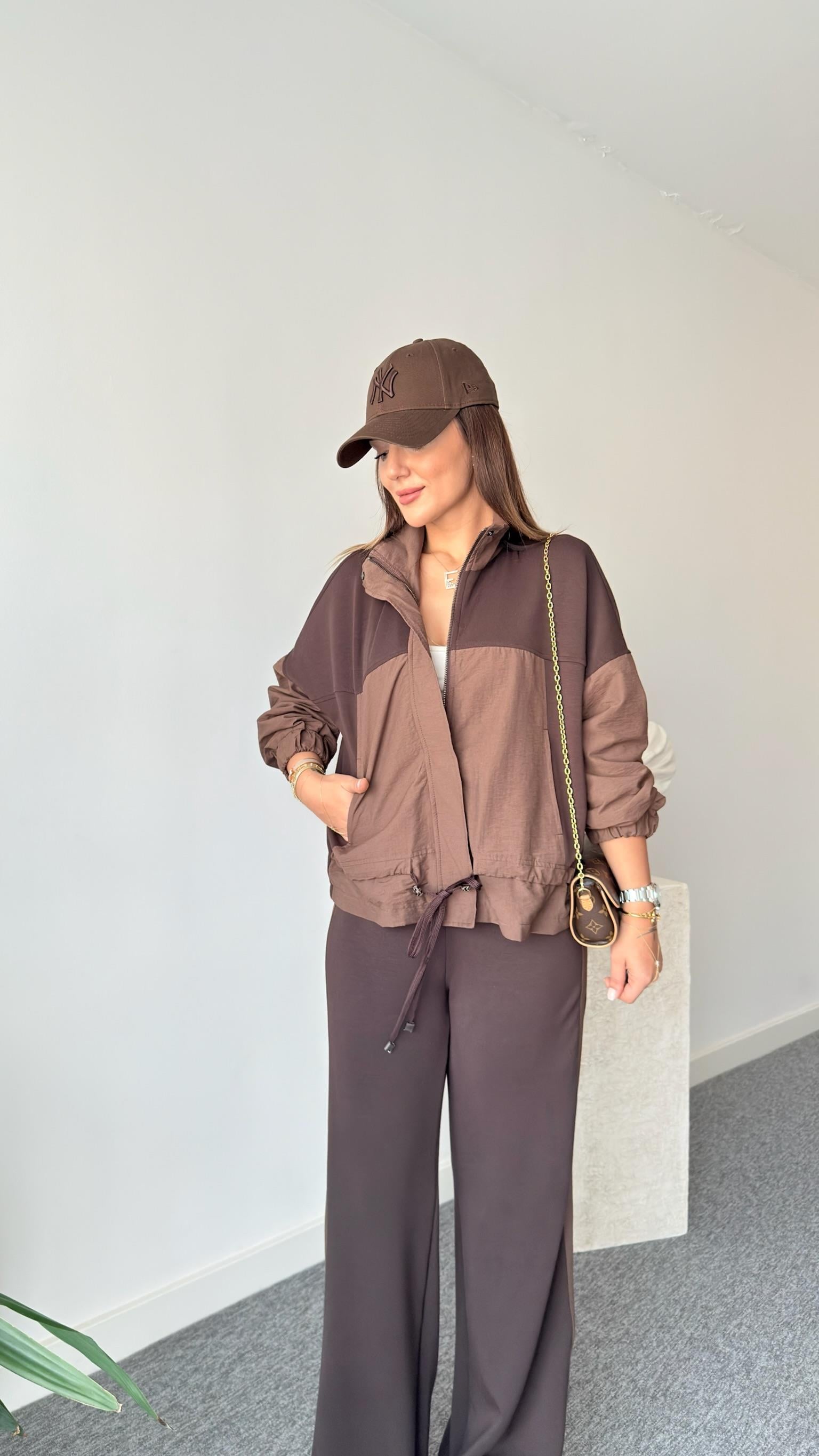 Kahve Bois Garnili Marka Model Takım(Ön Sipariş Ürünü)