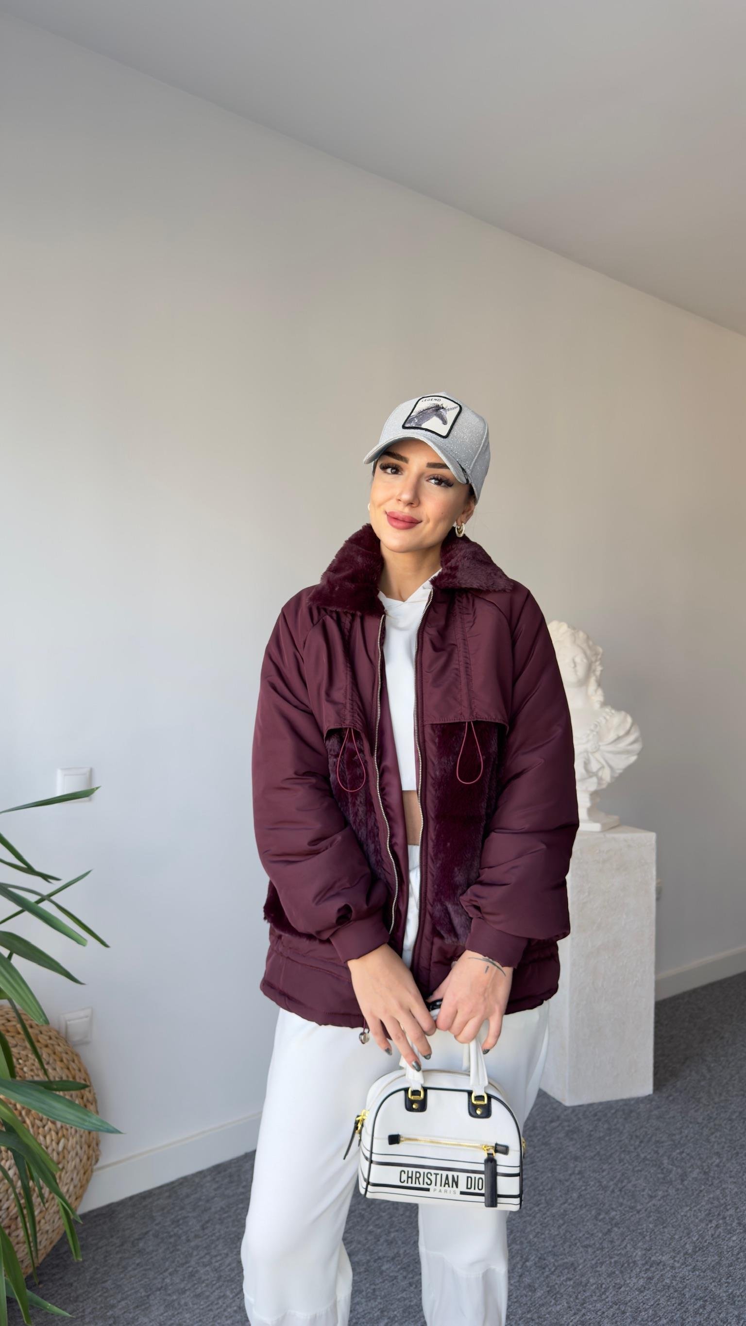 Peluş Detay Büzgülü Bordo Mont