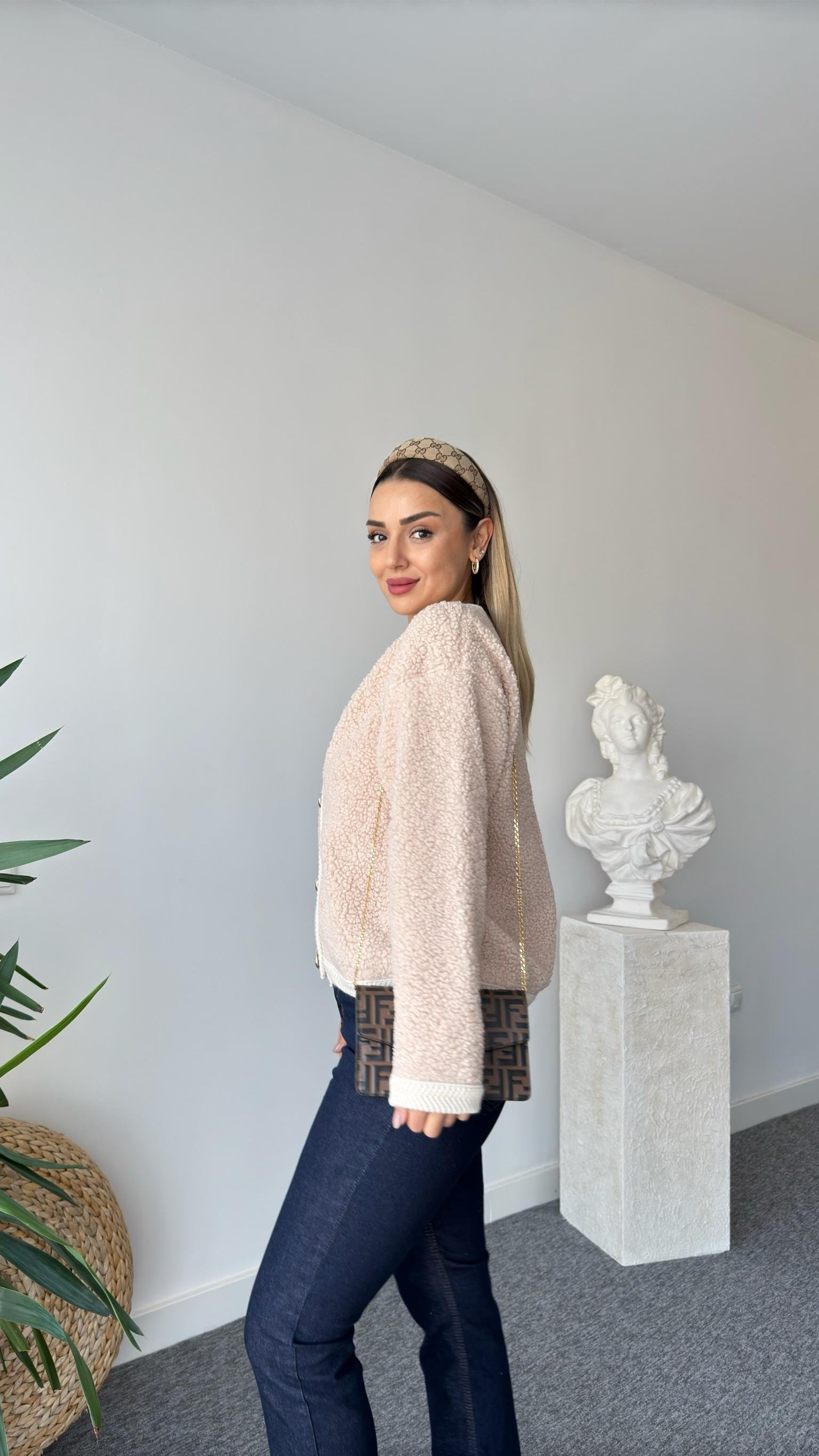 Letion Bej Massi Tedy Hırka