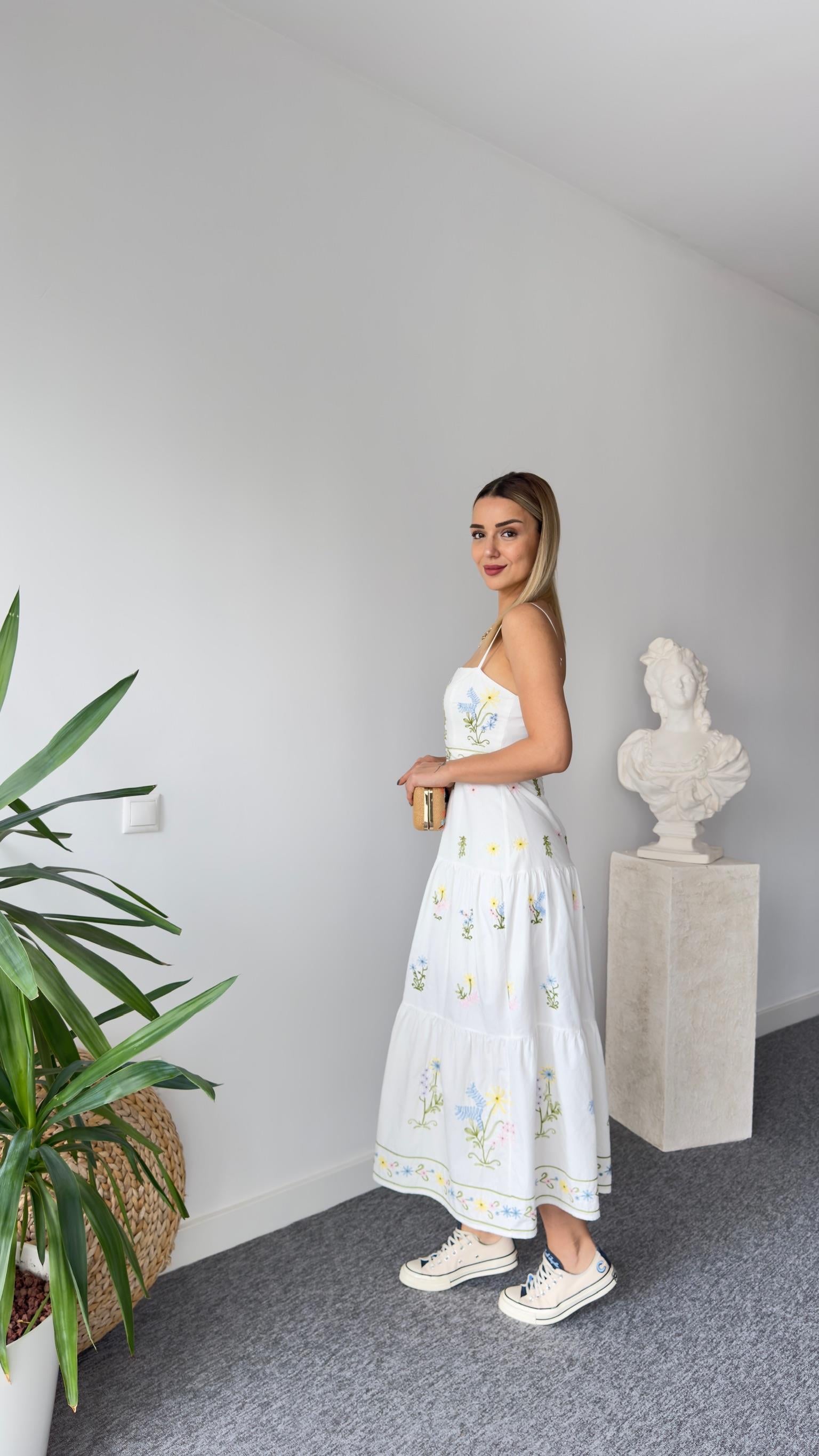 Premıum Nakış Detaylı Astarlı Elbise 