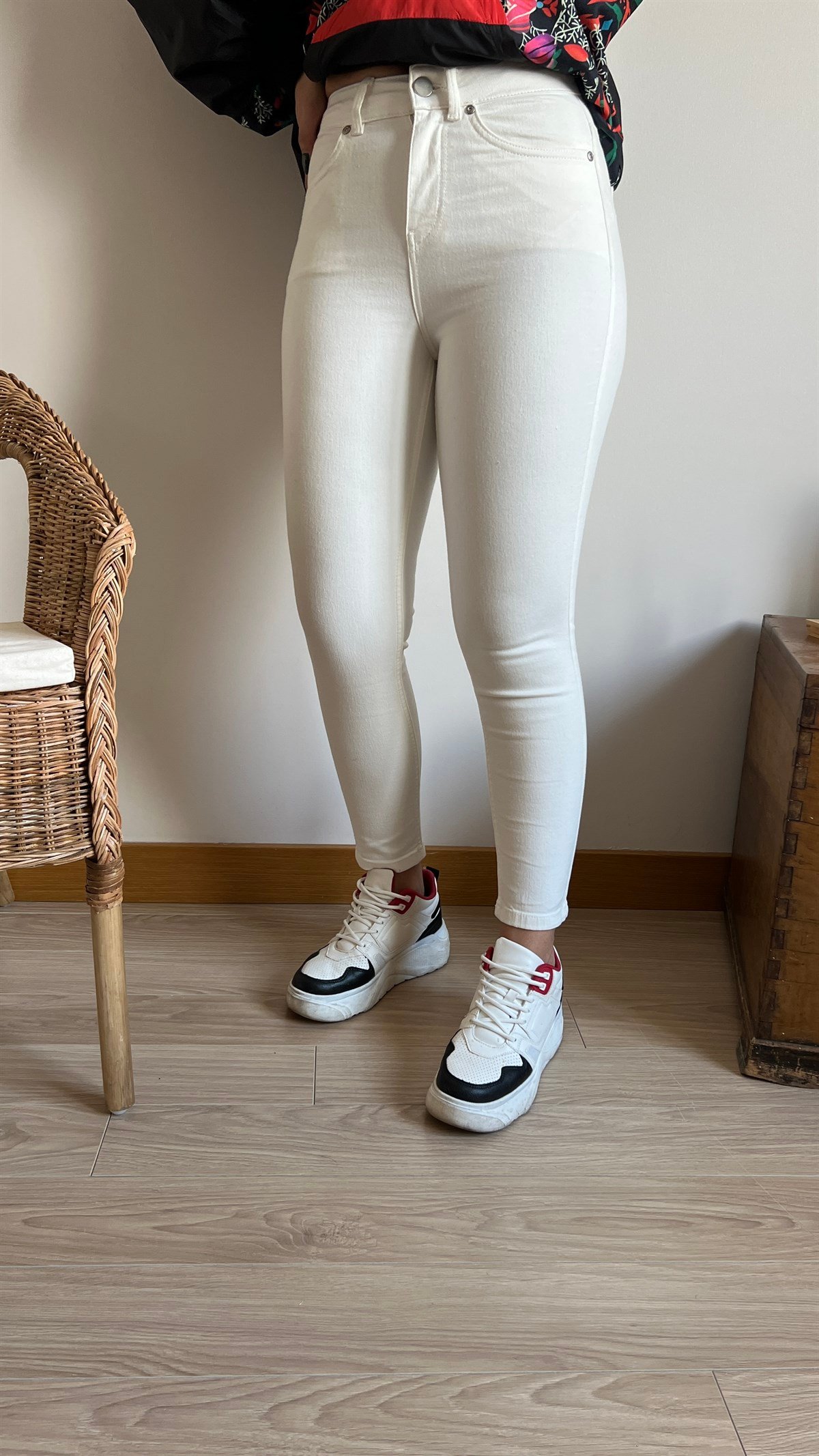 Likralı Toparlayan Beyaz Skinny Jean 