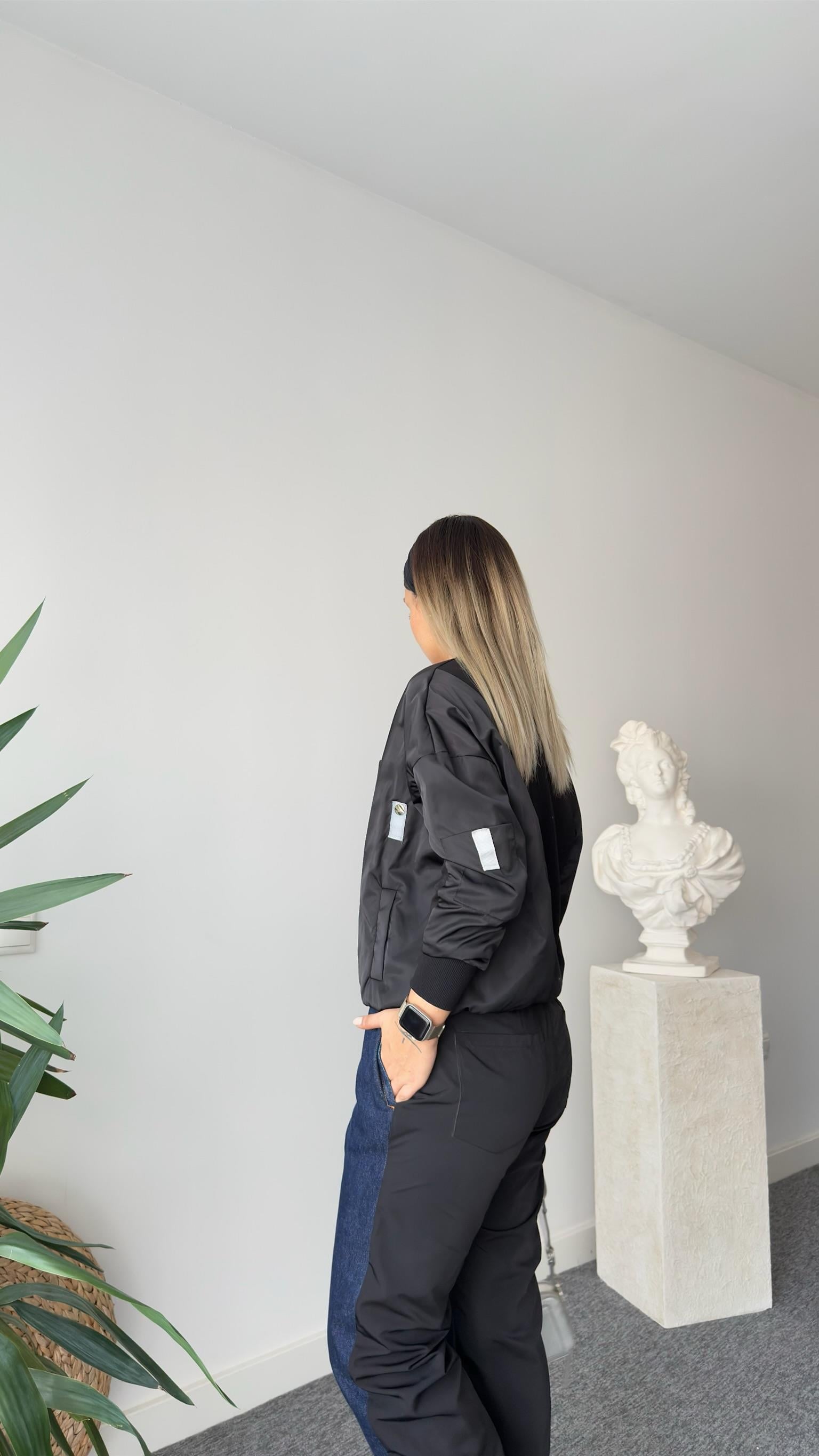 Siyah Pietra Paraşüt Garnili Sweat