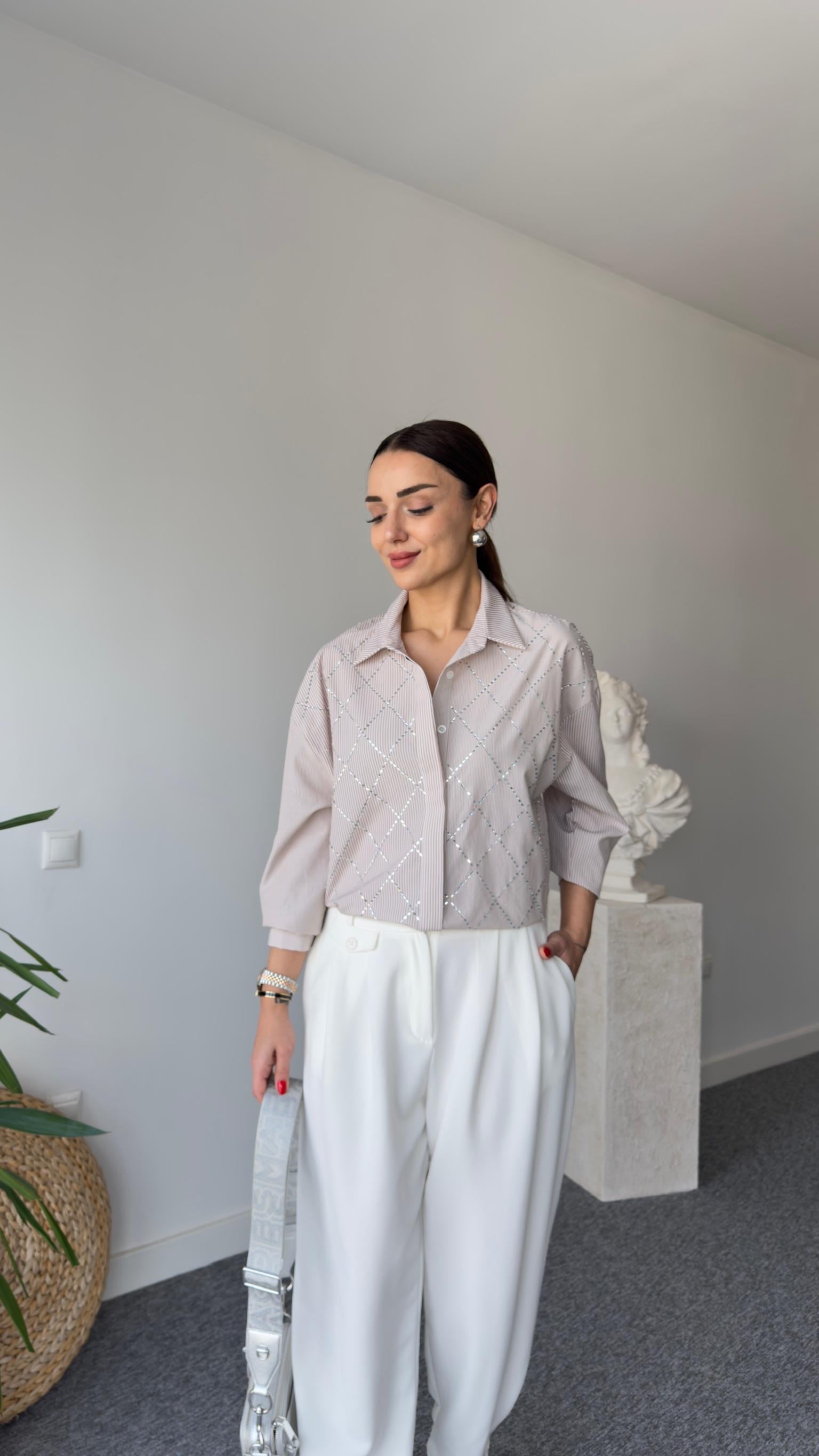 Vera Orj Model TaşIı Bej Gömlek