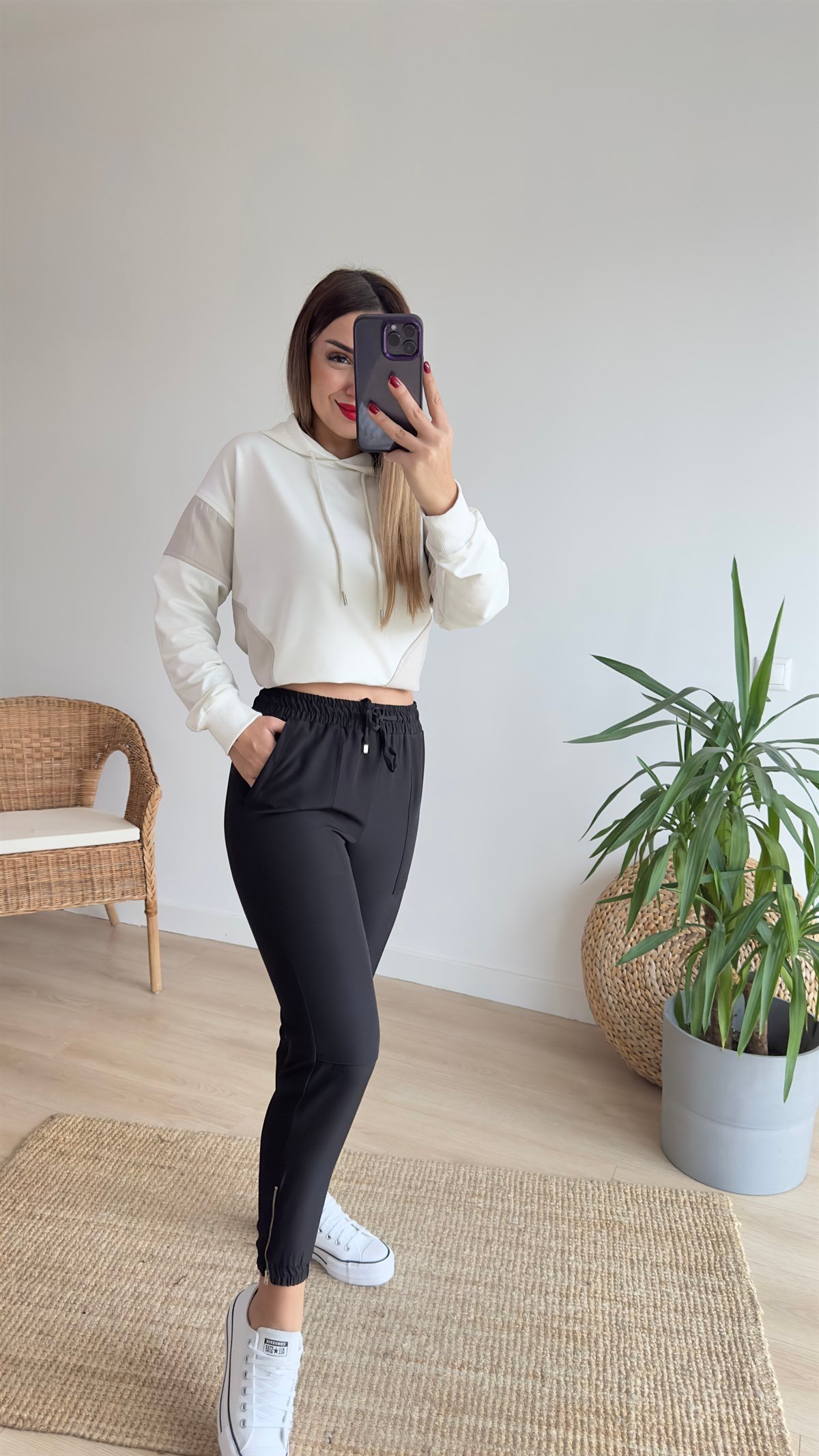 Paça Fermuarlı Siyah Pantolon