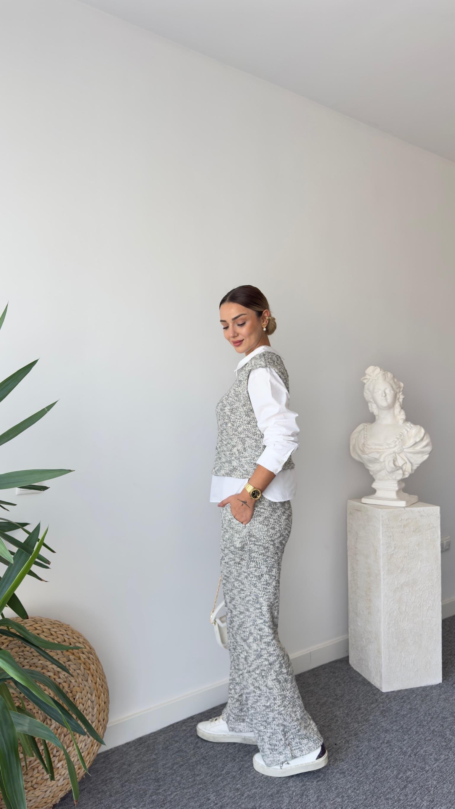 Luka Gömlek Detaylı Gri Triko Takım