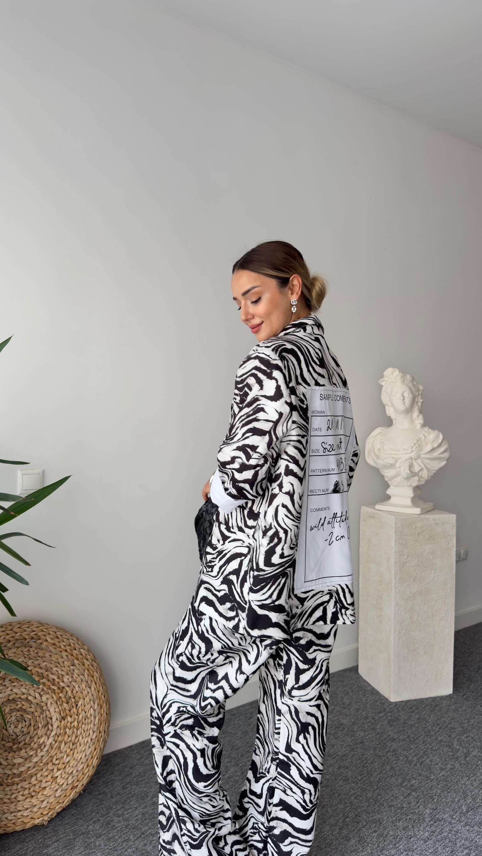 Wayne Sırt Etiket Detaylı Zebra Blazer 