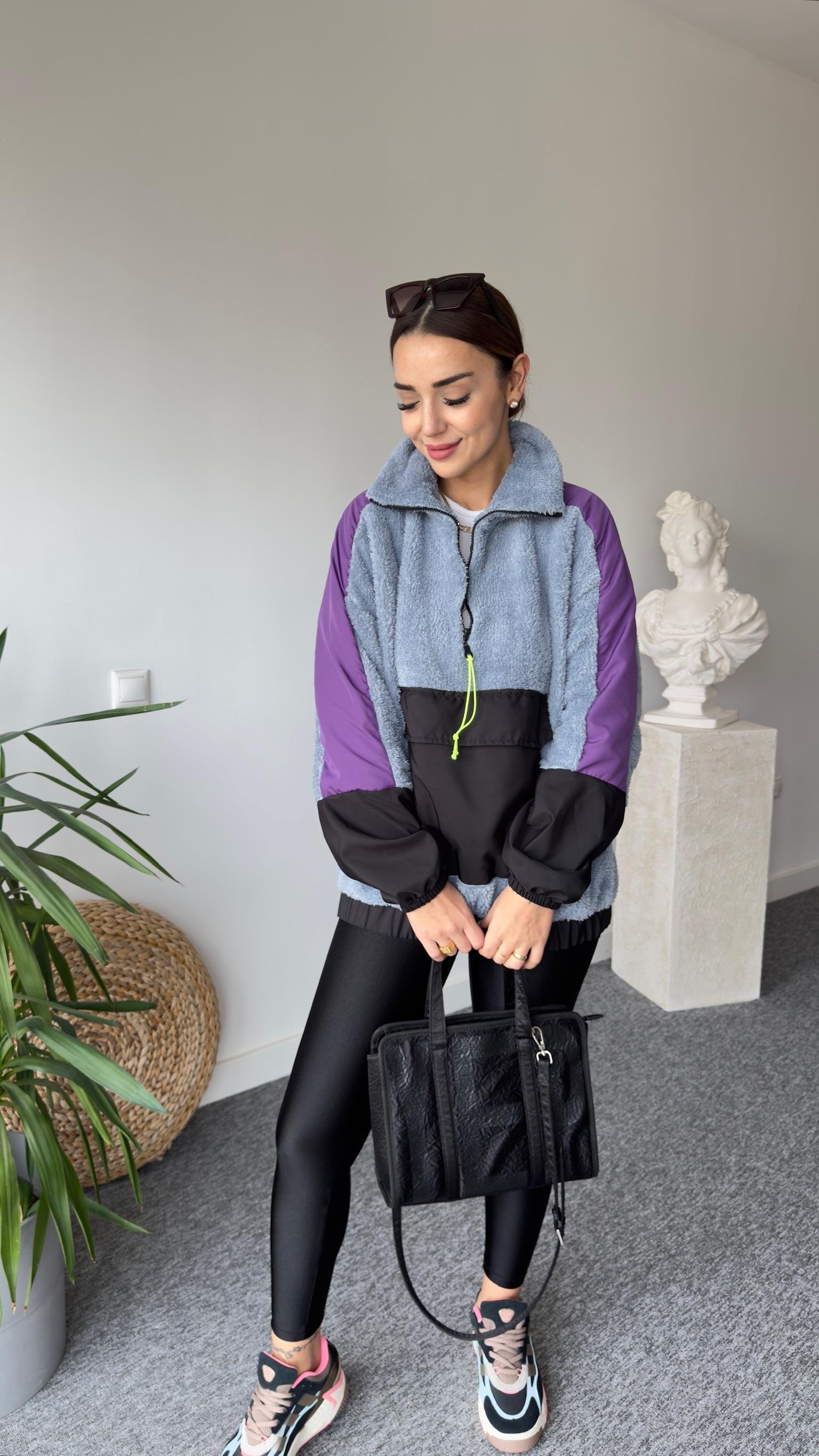 Kanguru Cep Detaylı Peluş Sweat