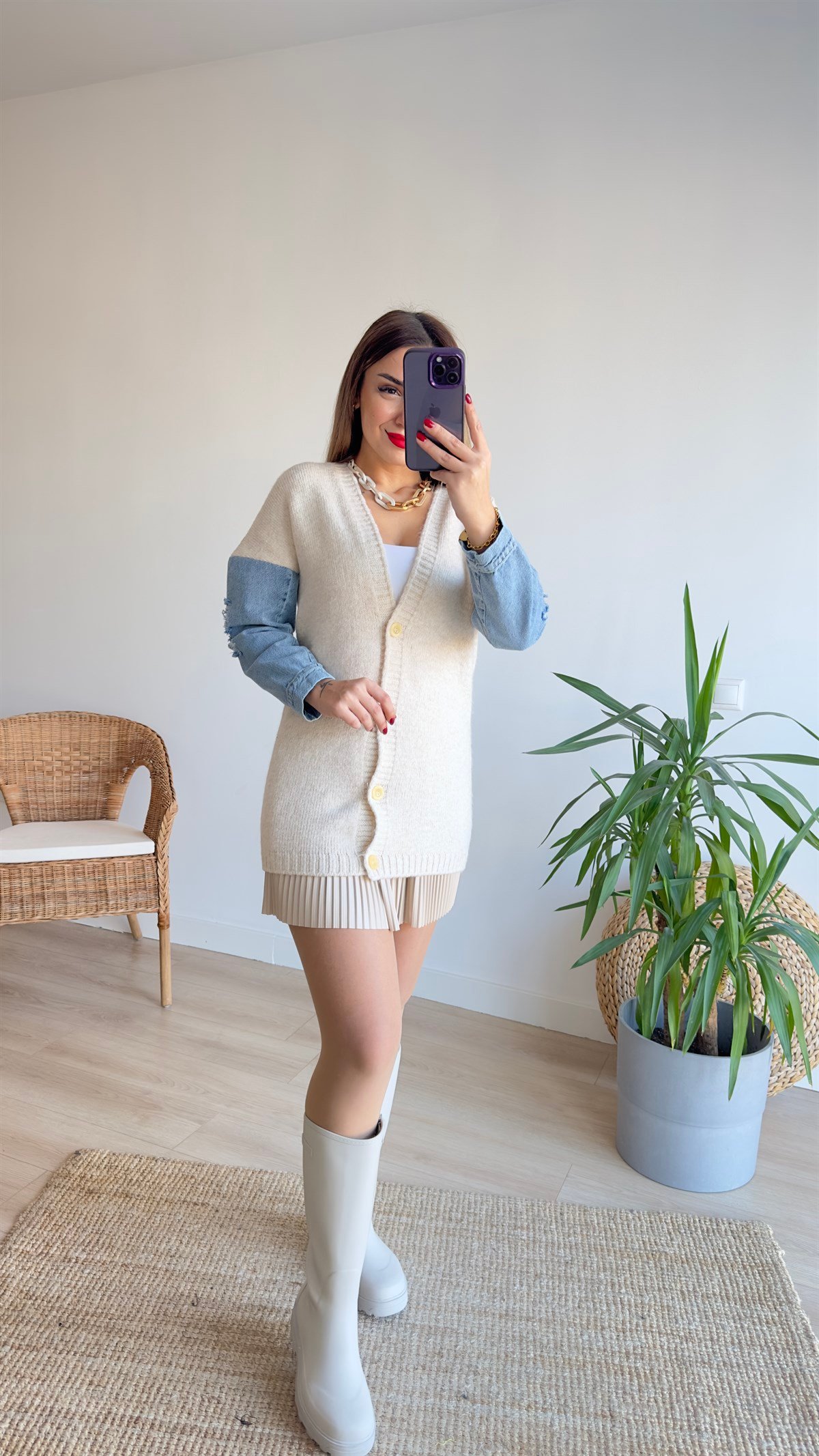 Kolları Kot Detaylı Bej Hırka 