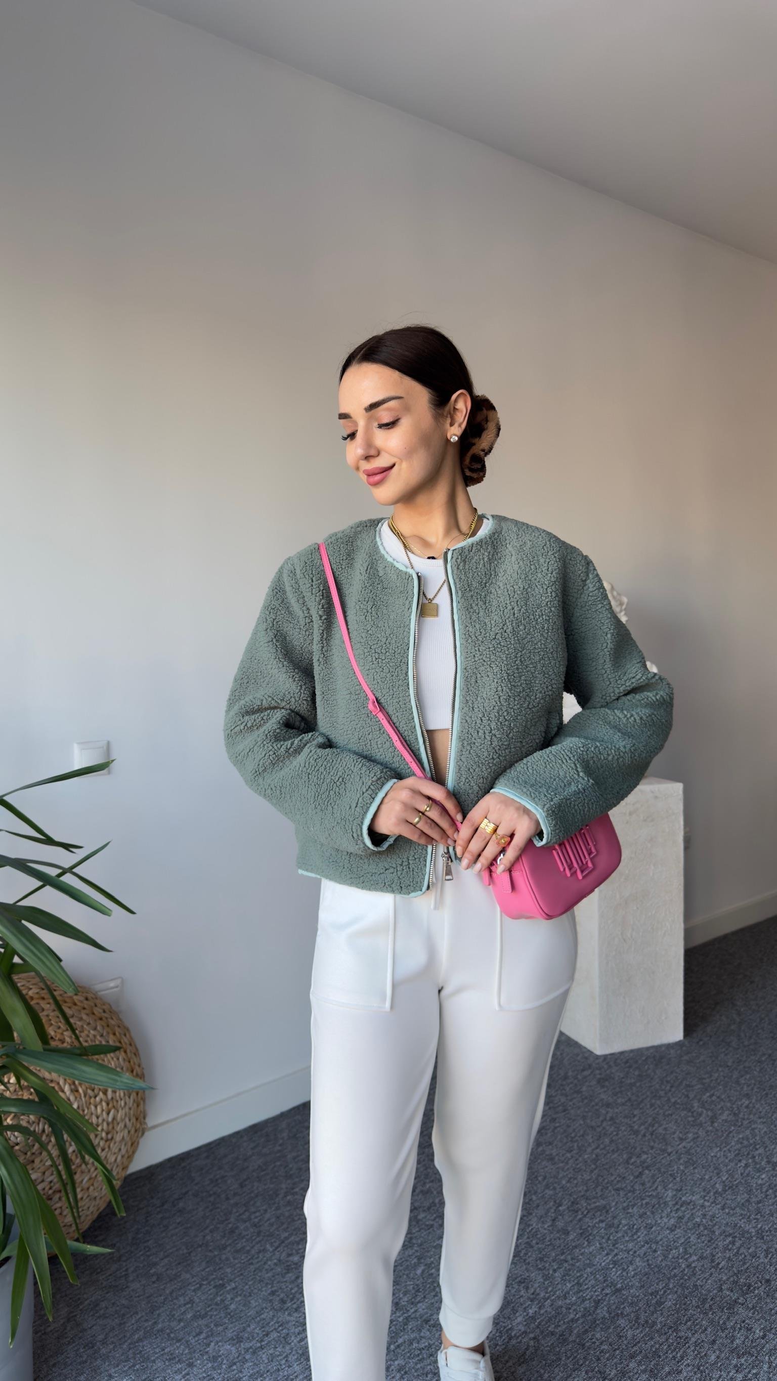 Biyeli Mint Yeşili Astarlı Ceket