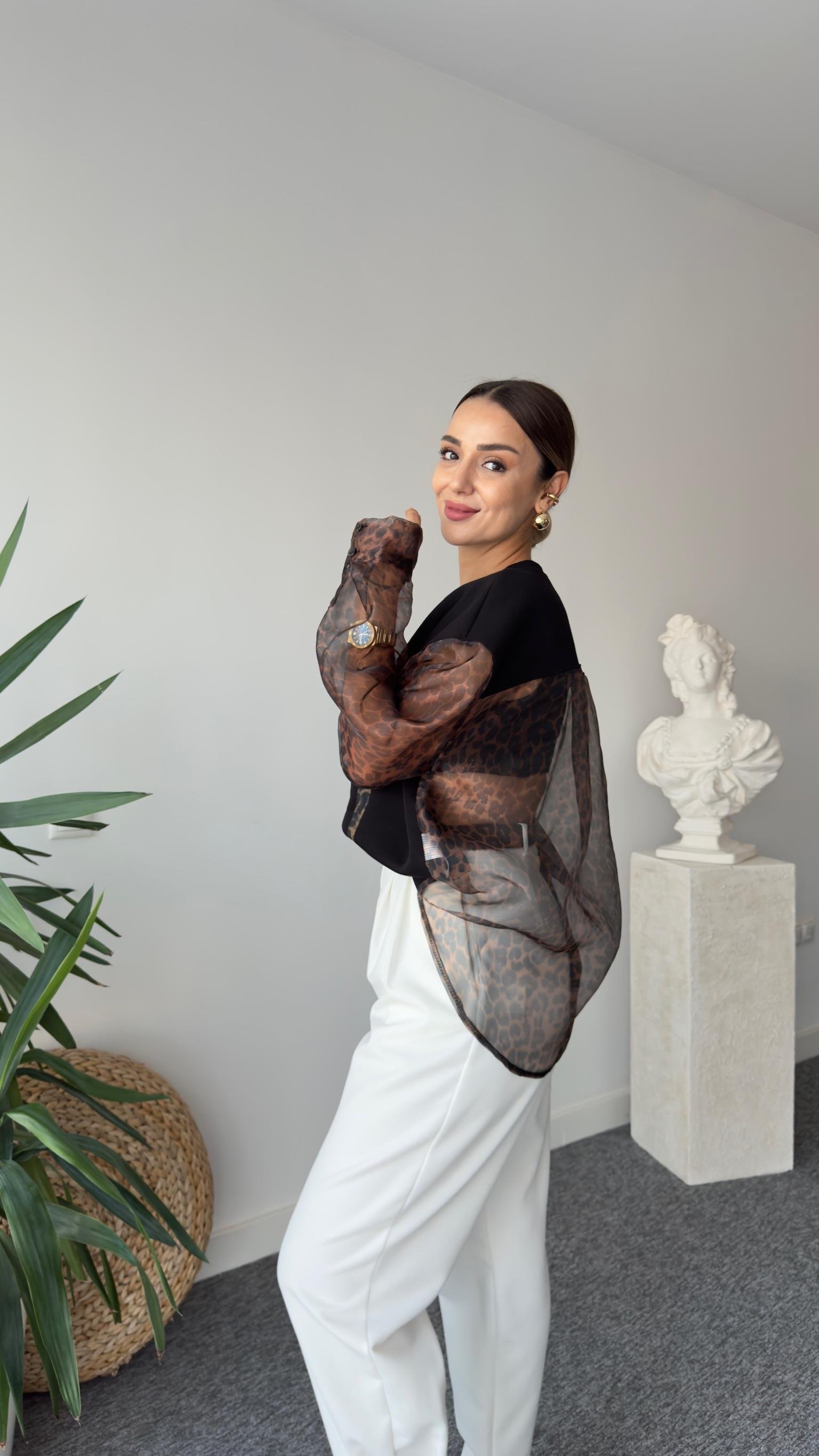 Lethi Siyah Leopar Tül Detaylı Baskılı Sweat