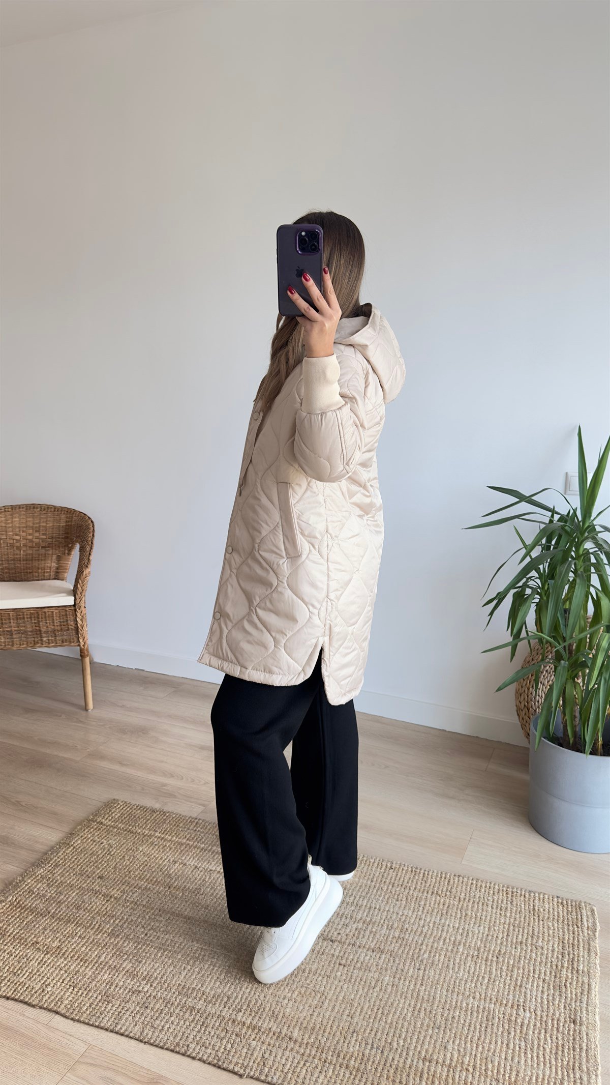 Kapüşonlu Ekru Kapitone Mont