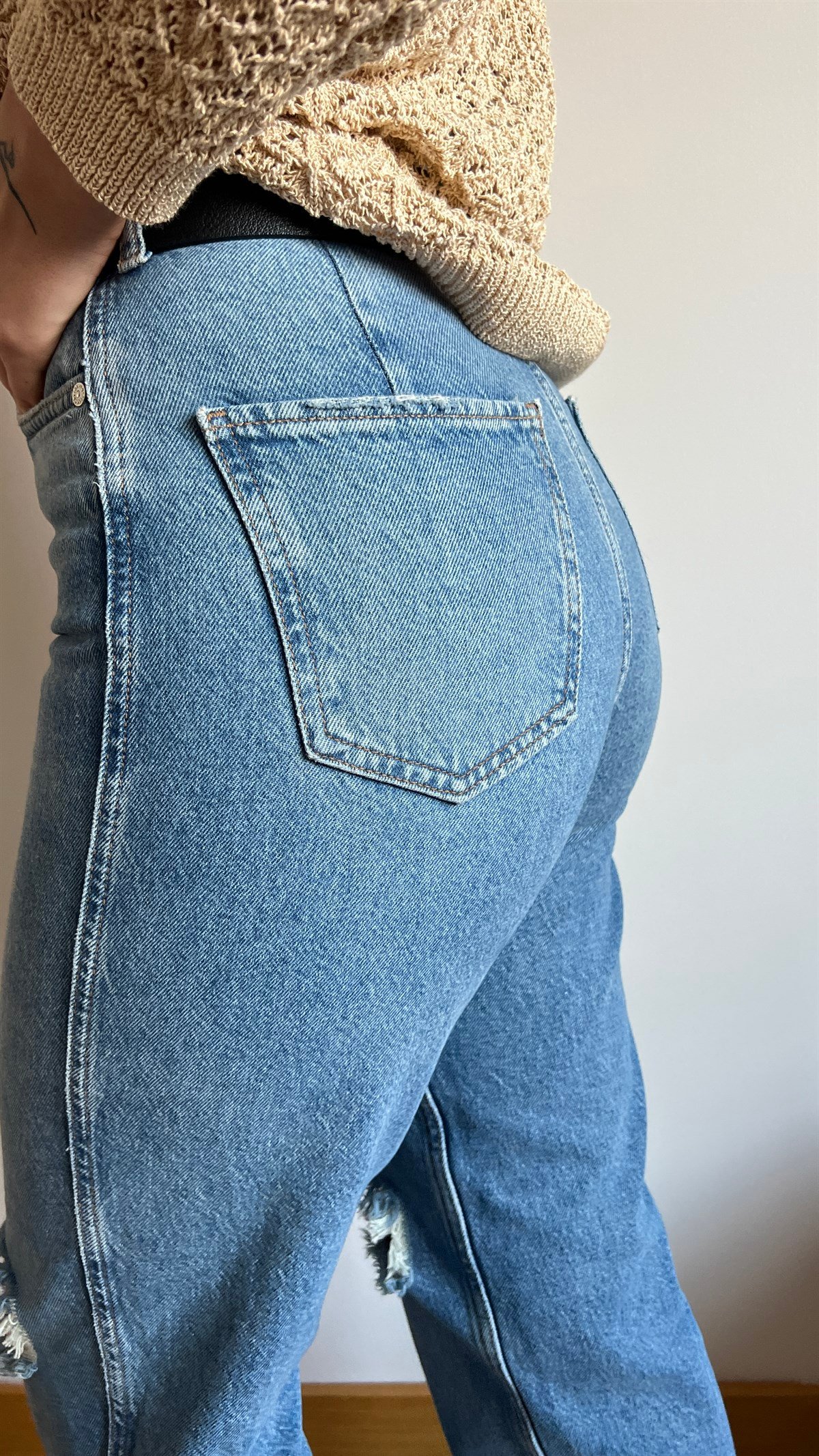 Orijinal Marka Yırtık Detaylı Jean