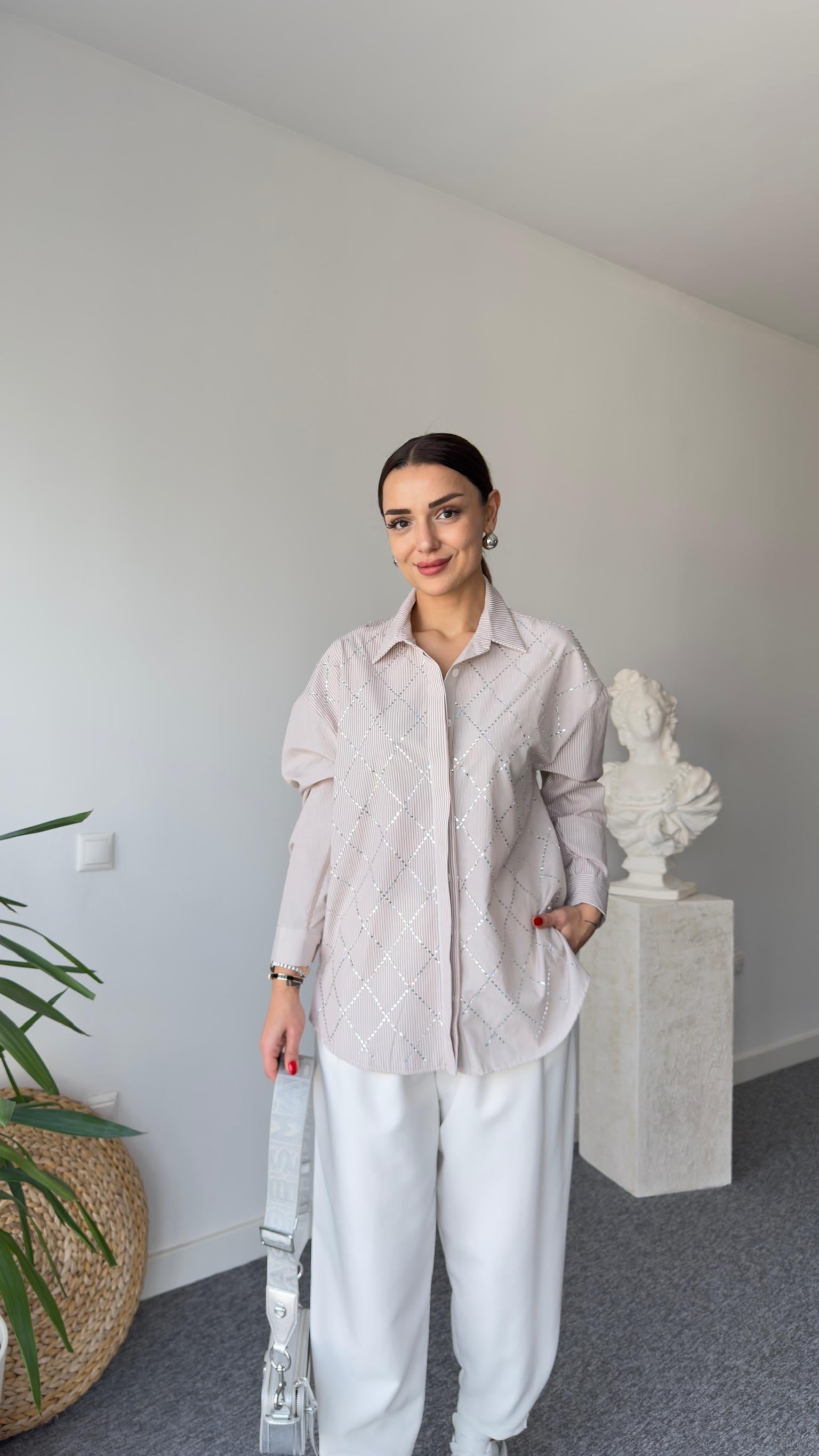 Vera Orj Model TaşIı Bej Gömlek
