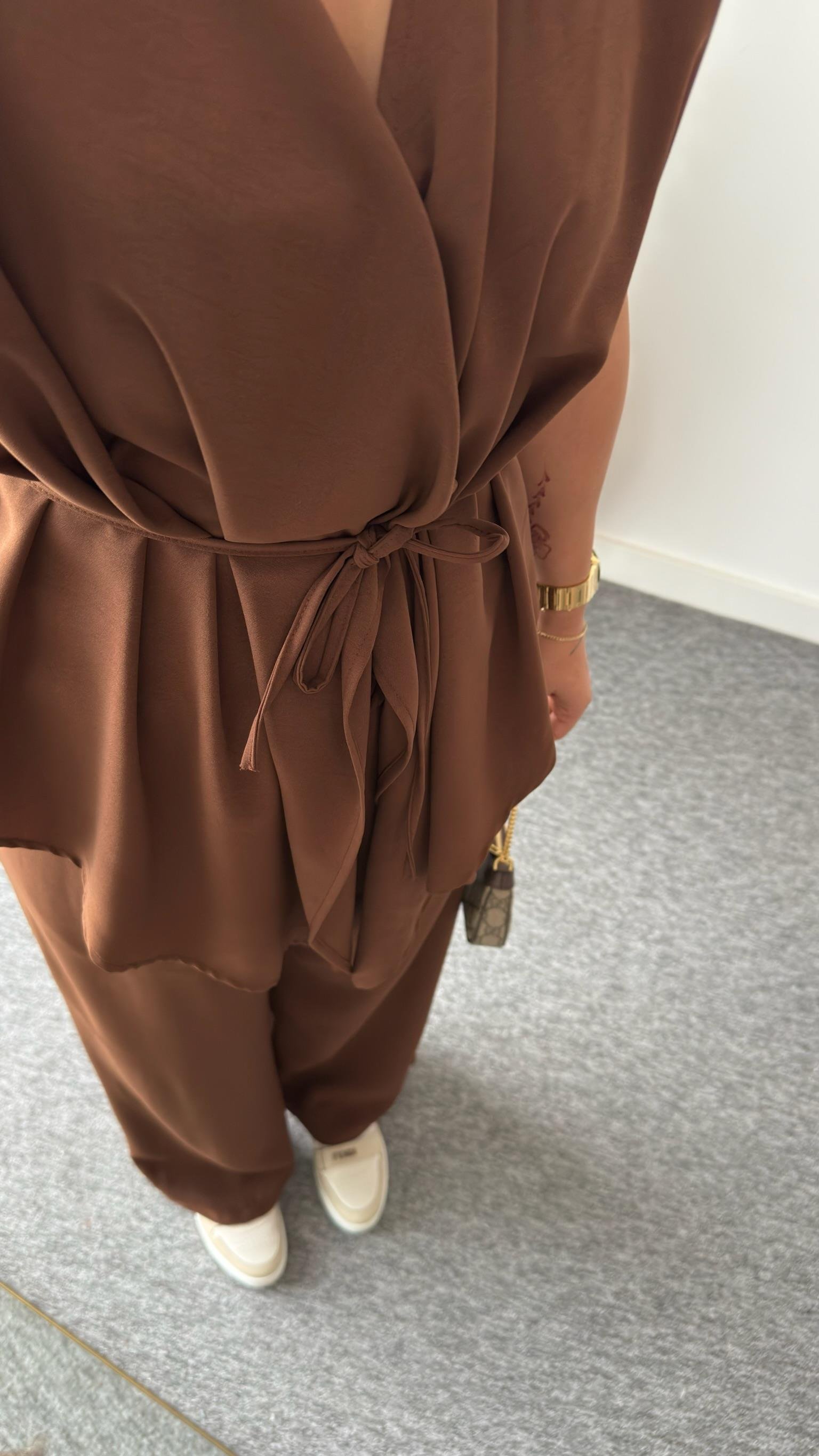 Kahve Jovo Asimetrik Kesim Vatkalı Takım