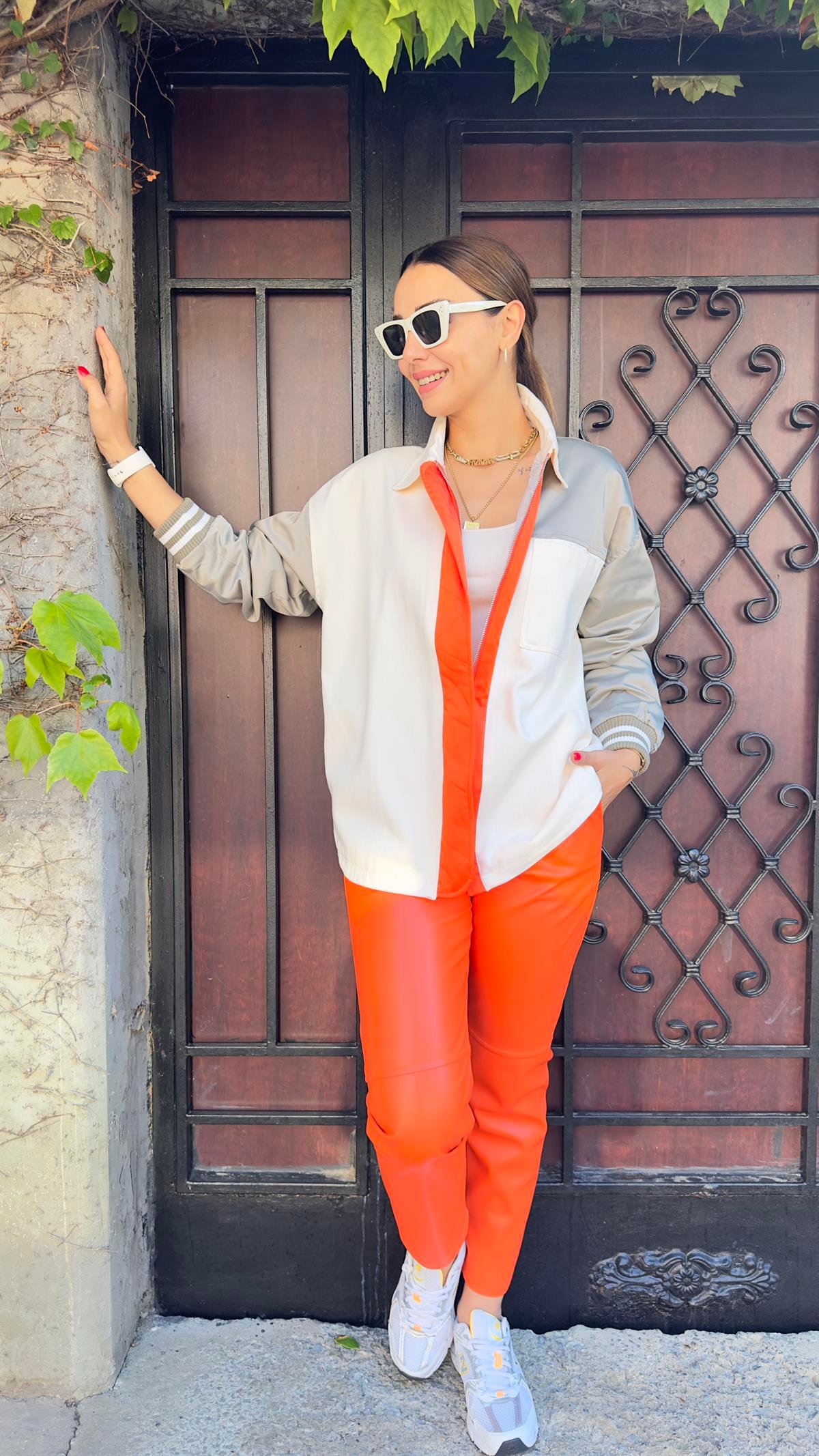 Orj Model Turuncu Şerit Garnili Ceket