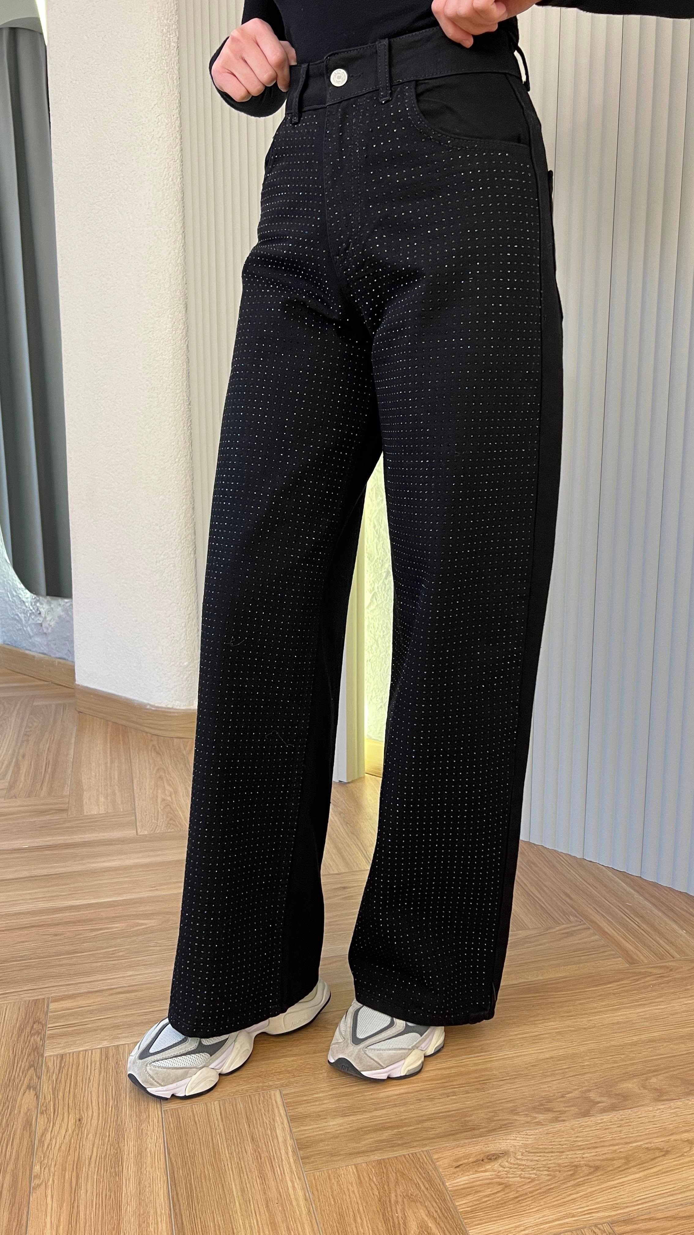 Parıltı Taş Detaylı Siyah Jean