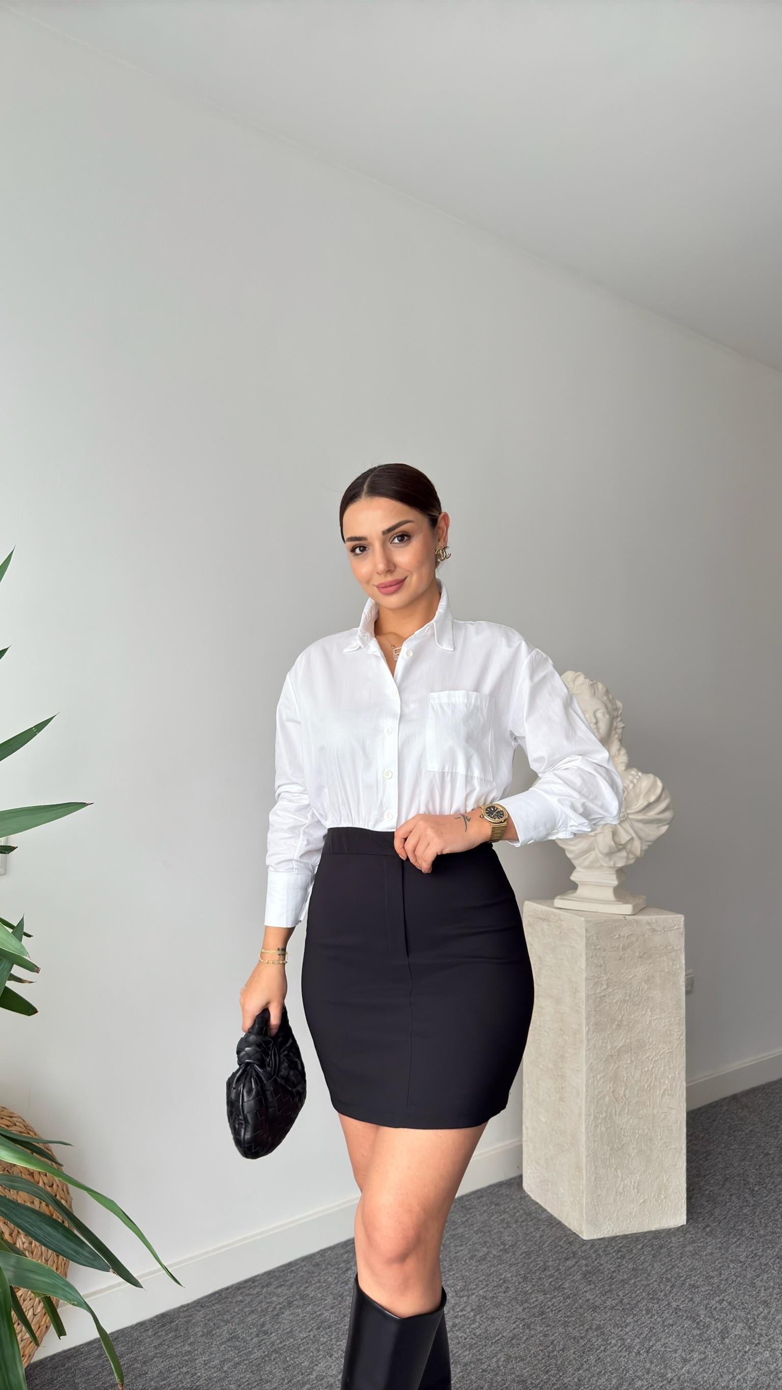 Siyah Napi Gömlek Detaylı Elbise 