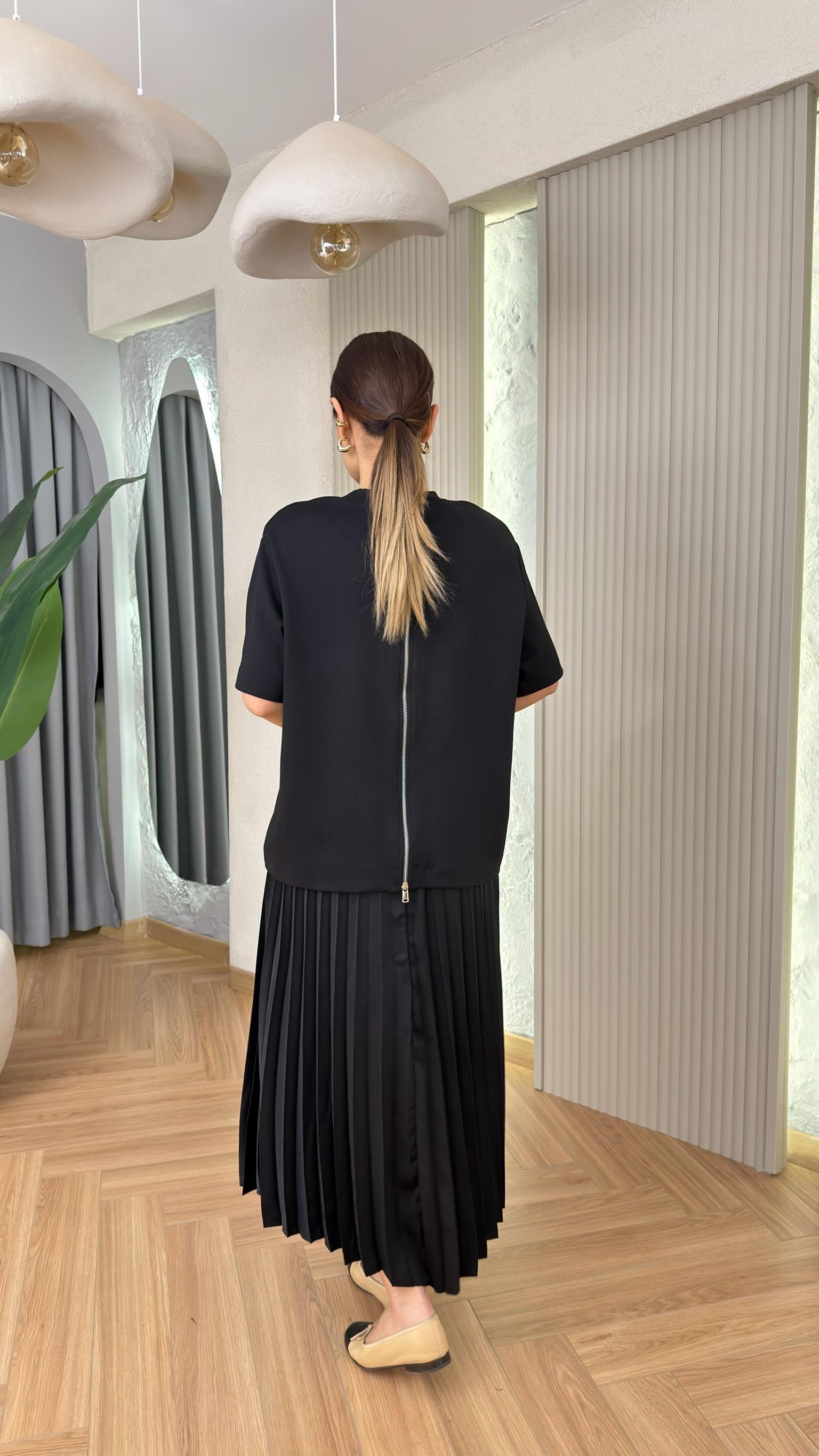 Jovle Tshirt Detaylı Piliseli İkili Elbise 