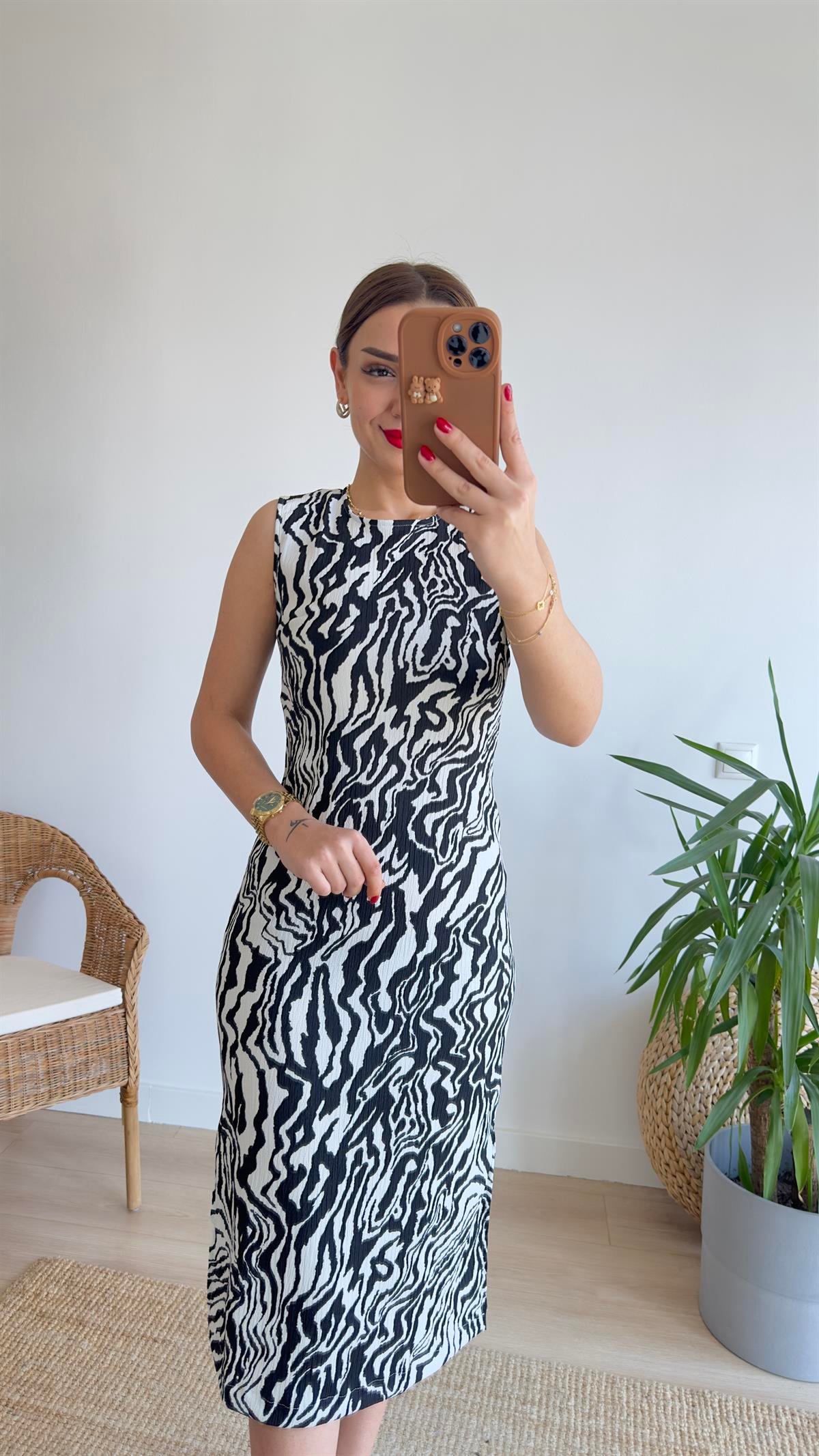 Belis Zebra Desen Yırtmaçlı Elbise 