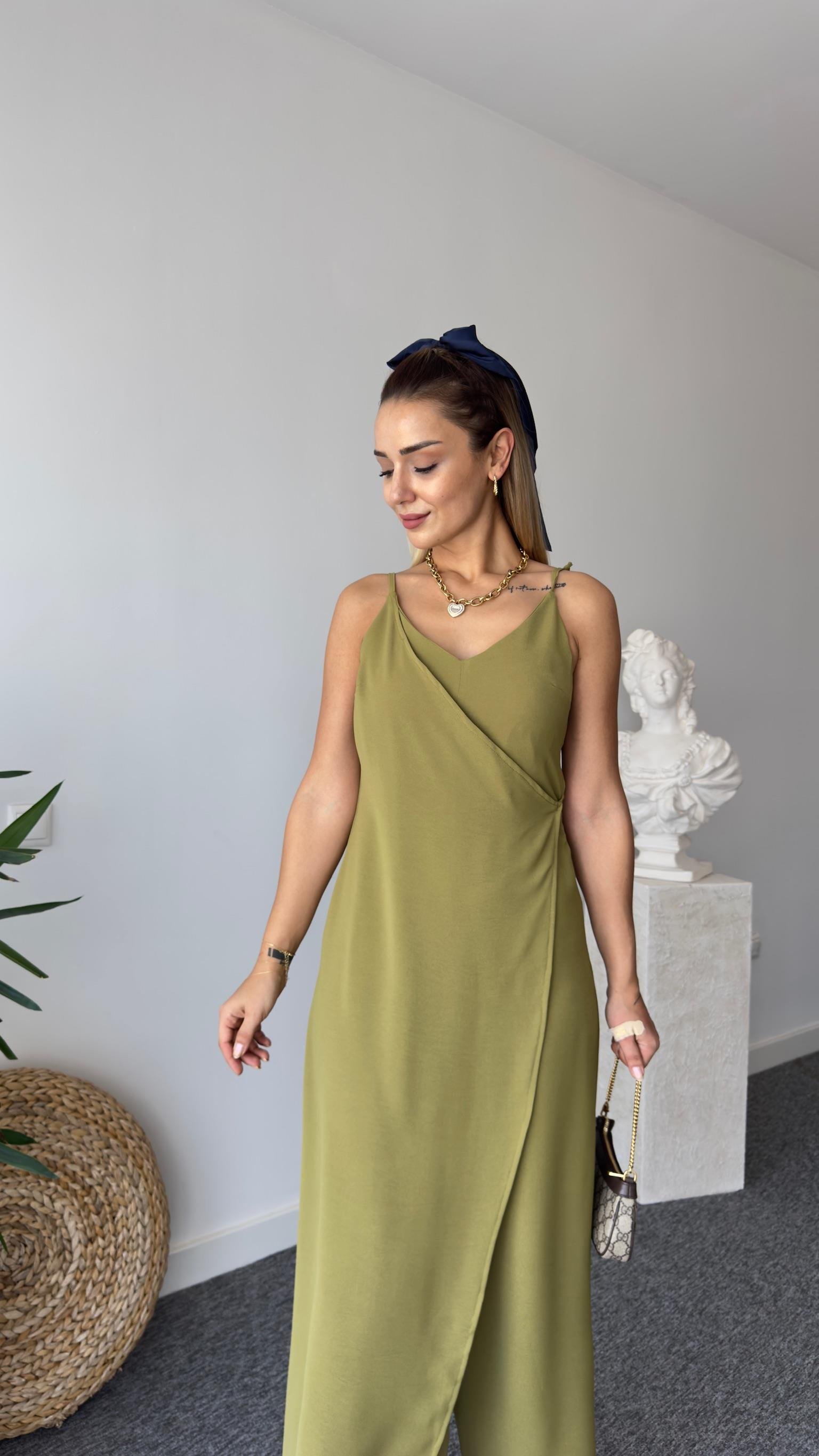 Orj Model Kapak Detaylı Yeşil Askılı Tulum