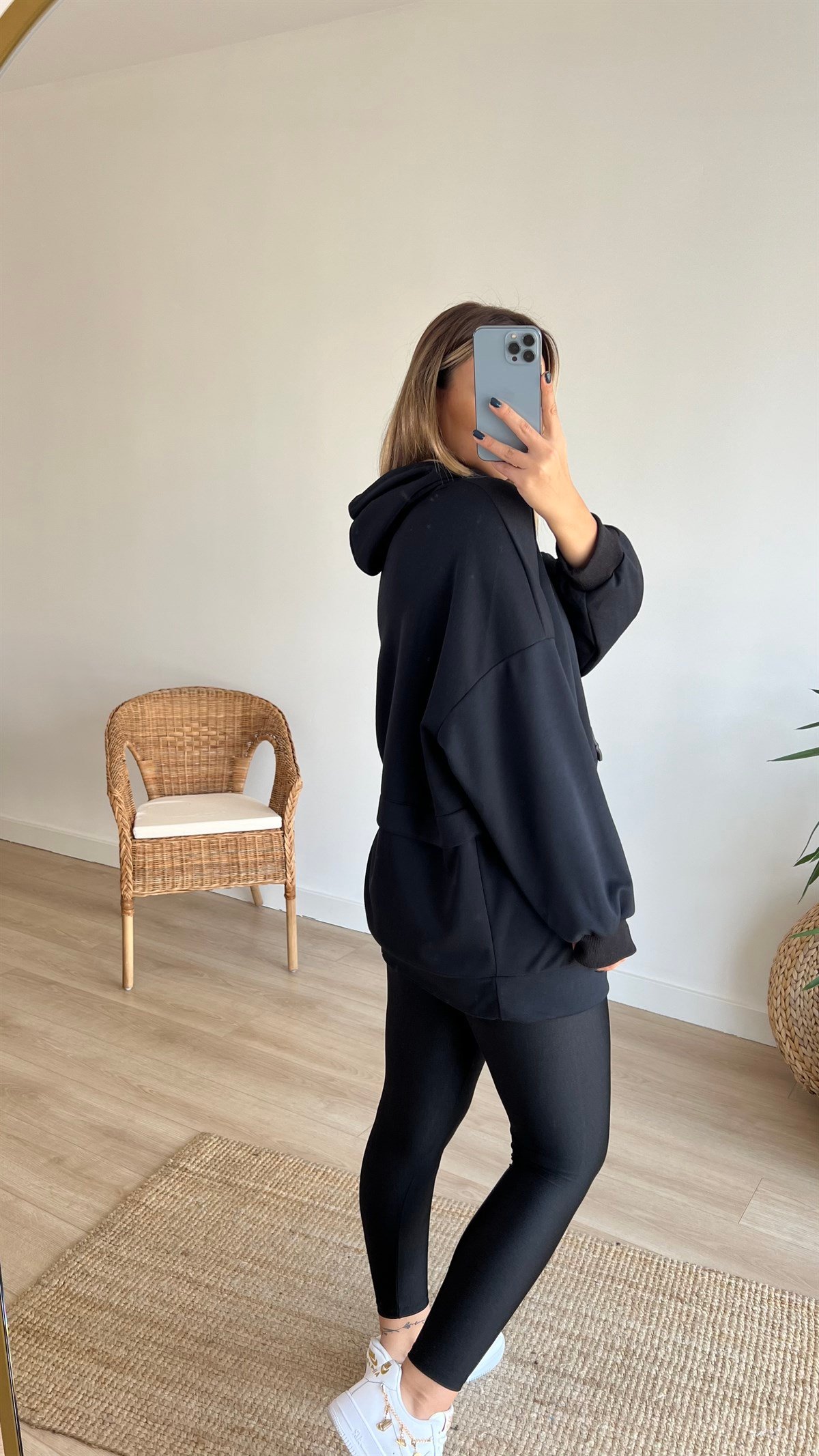 Siyah Oversize Kapüşonlu Sweat