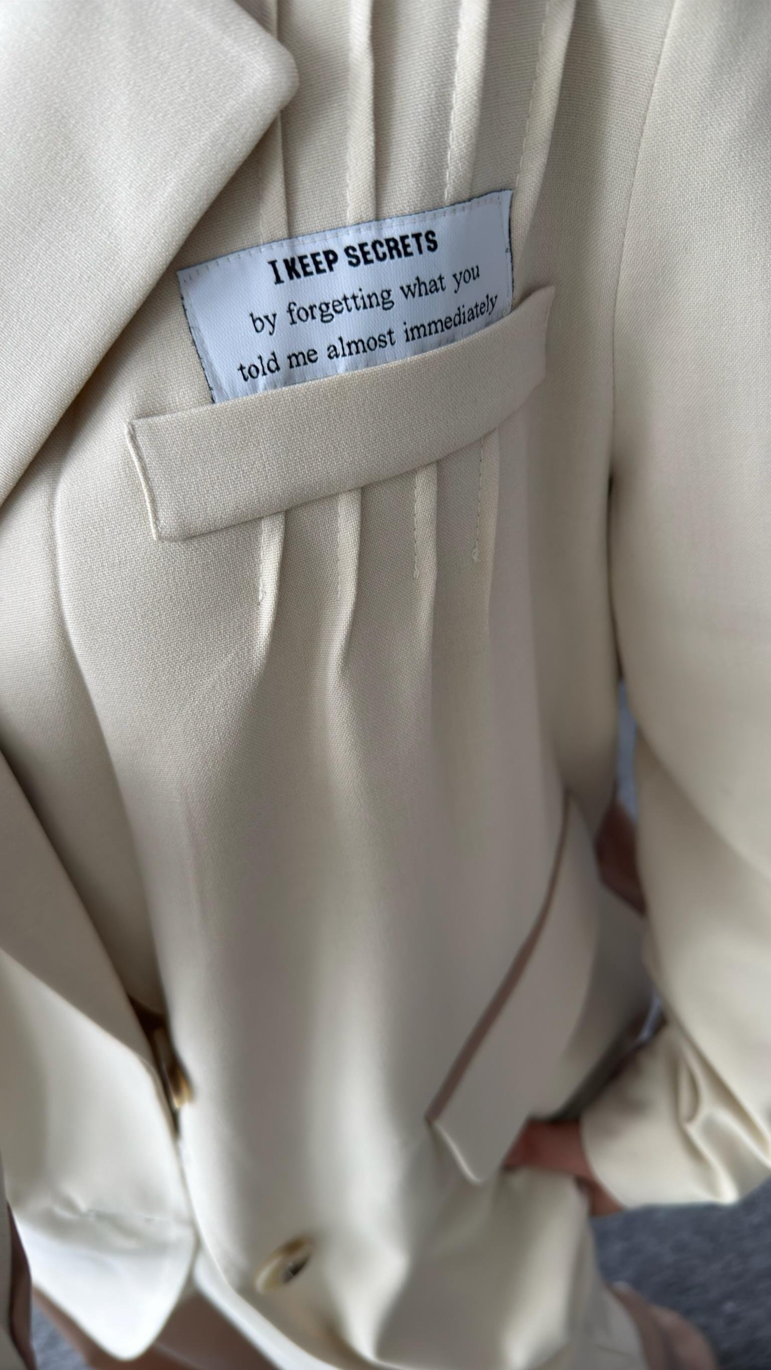 Pital Sırt Paraşüt Detaylı Bej Blazer Ceket