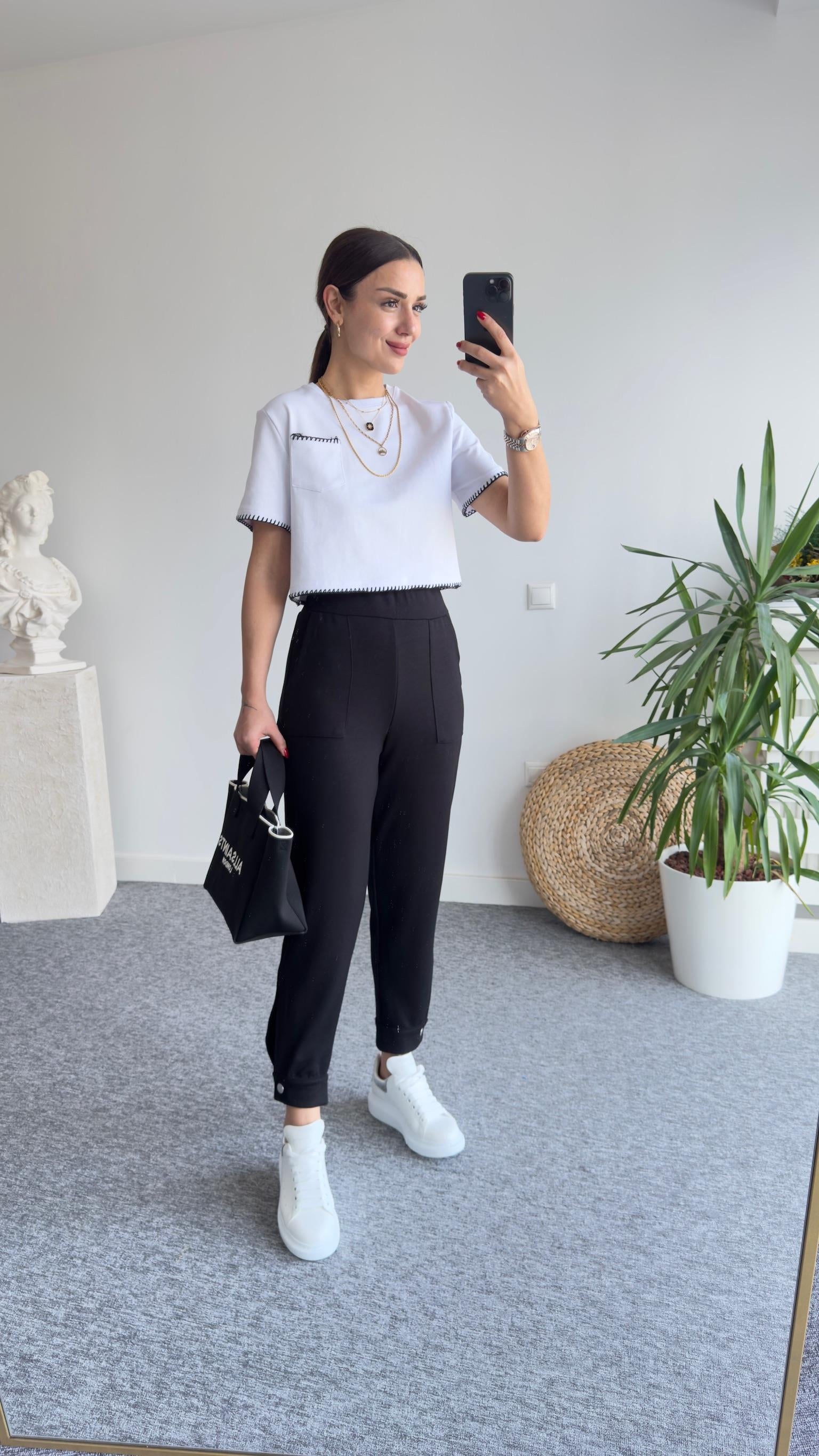 Sheer Nakışlı Beyaz Basic Tshirt