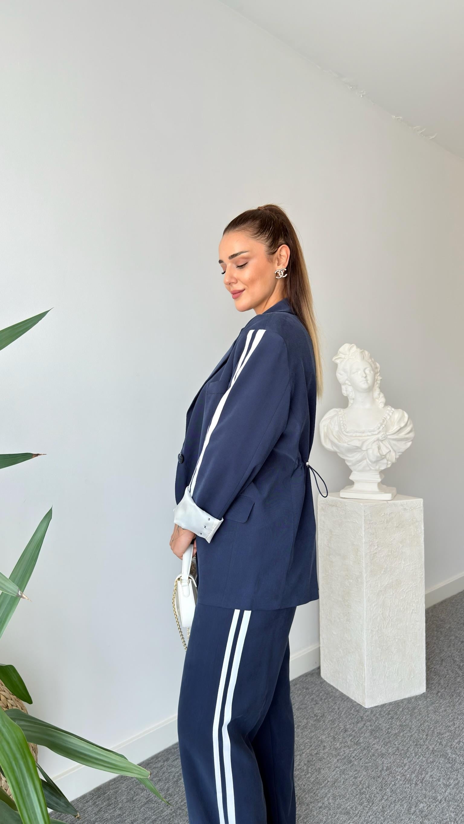 Niya Sırtı Ayarlanabilir Büzgülü Blazer Ceket