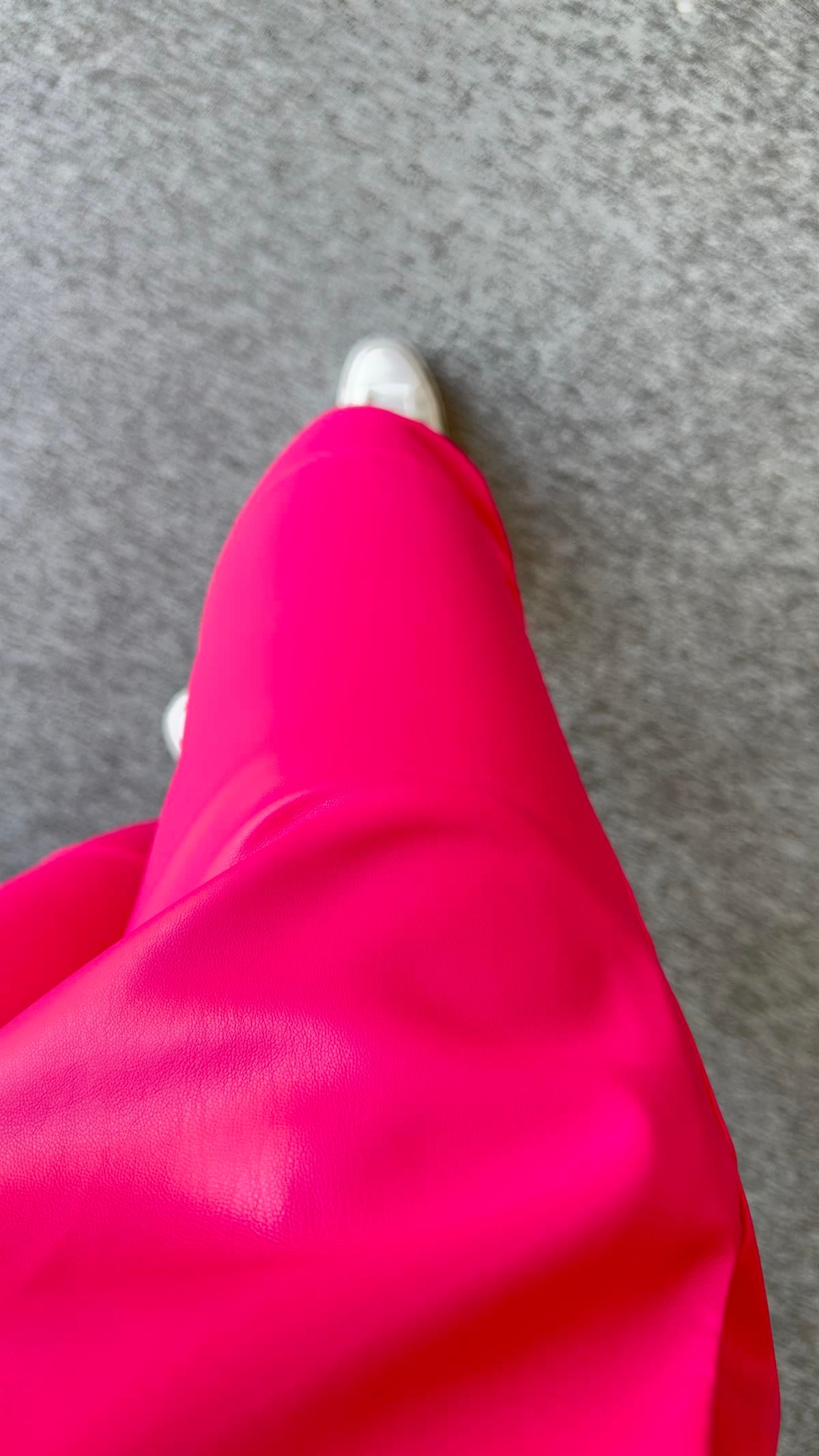 Marka Model İthal Pembe Deri Pantolon