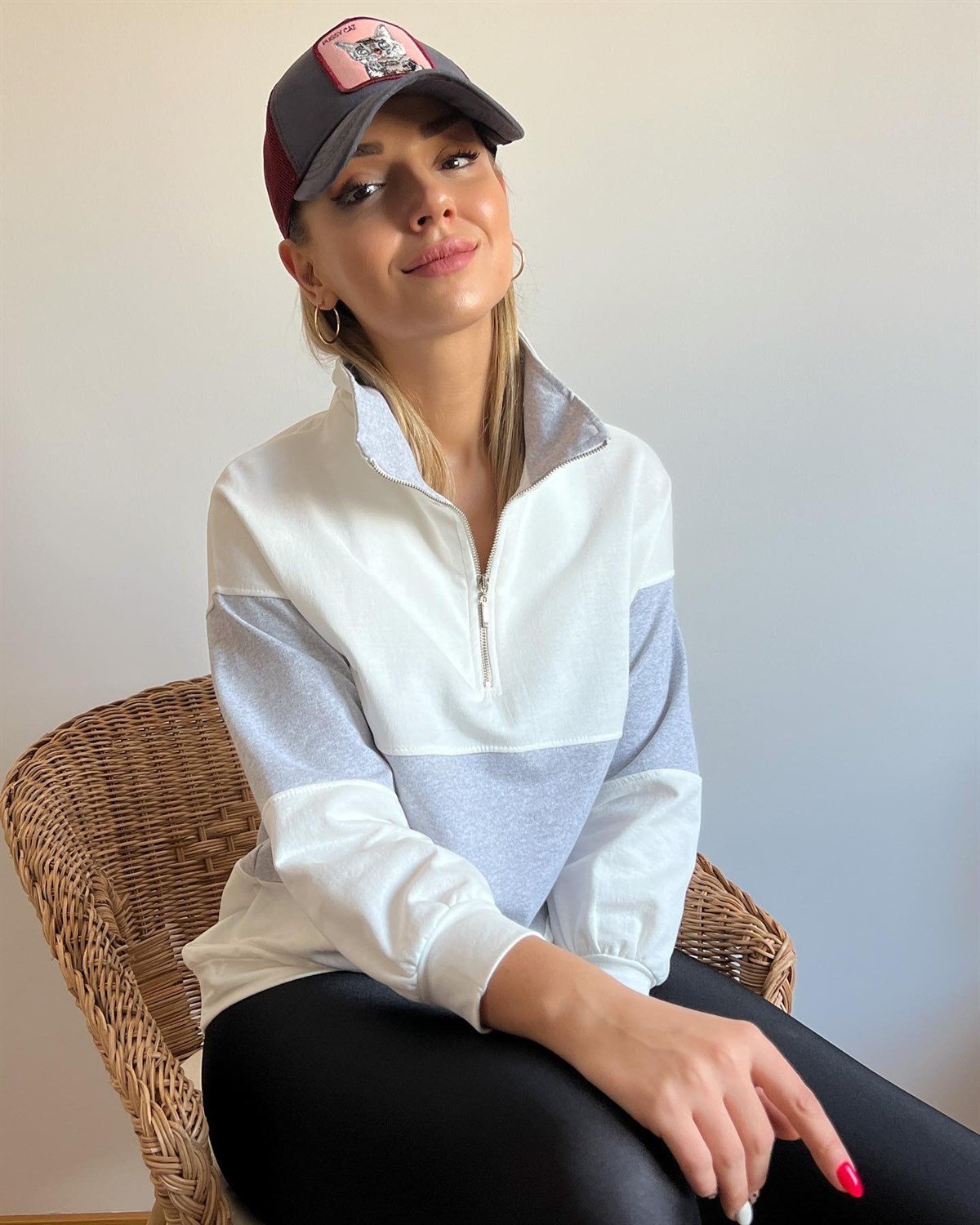 Çizgili Gri Sweatshirt	