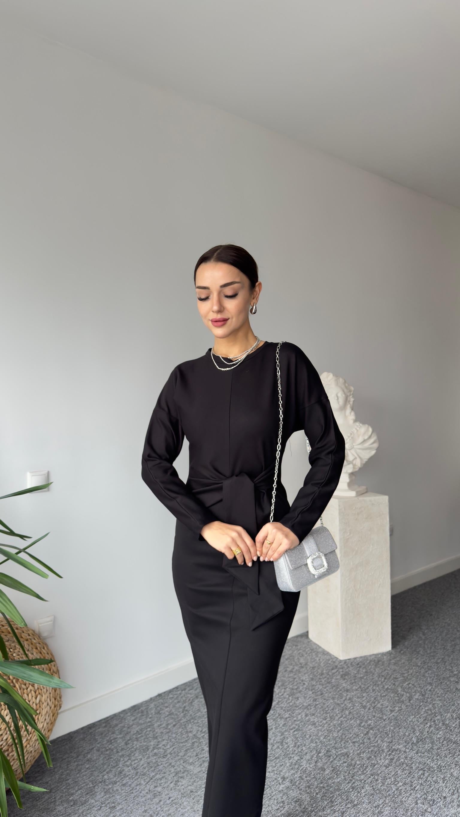 Orj  Model Ön Fiyonklu Çelik Örme Elbise