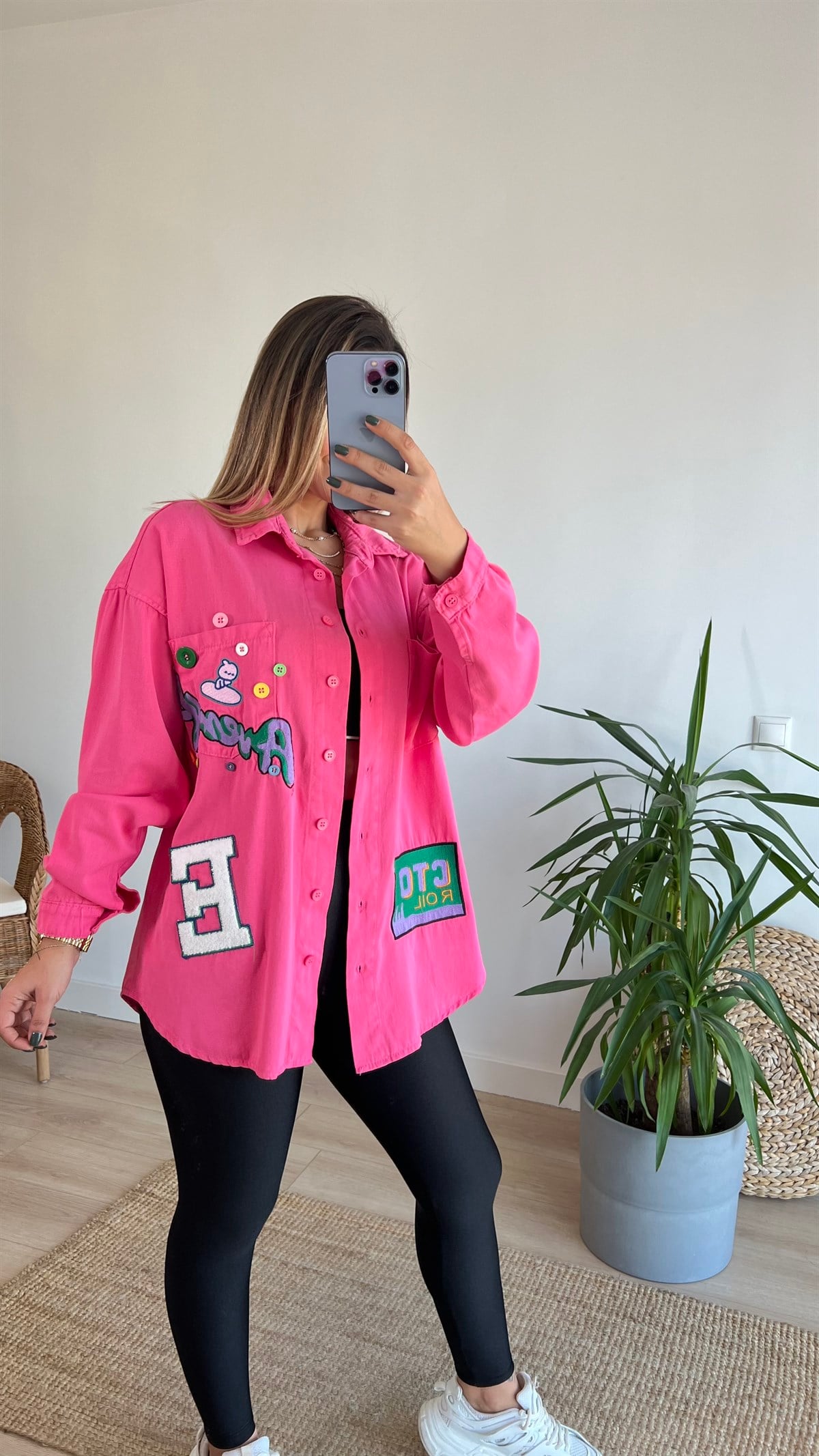 Arma Detaylı Pembe Tasarım Ceket