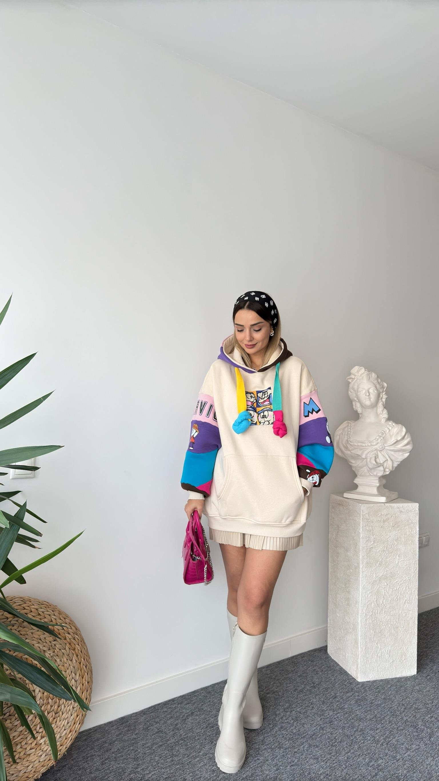 Muril Renkli Baskılı Salaş Bej Sweatshirt