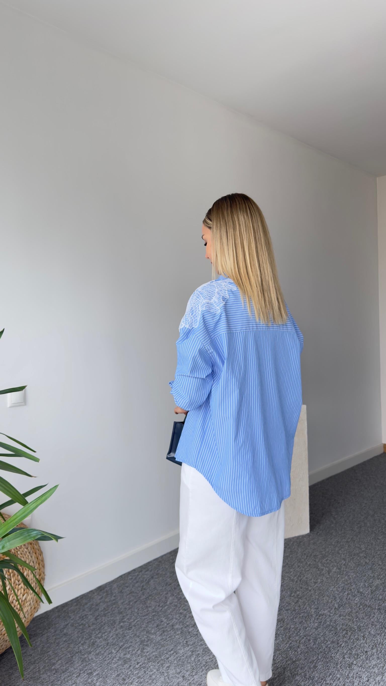Zra Model Omzu Nakışlı Çizgili Gömlek