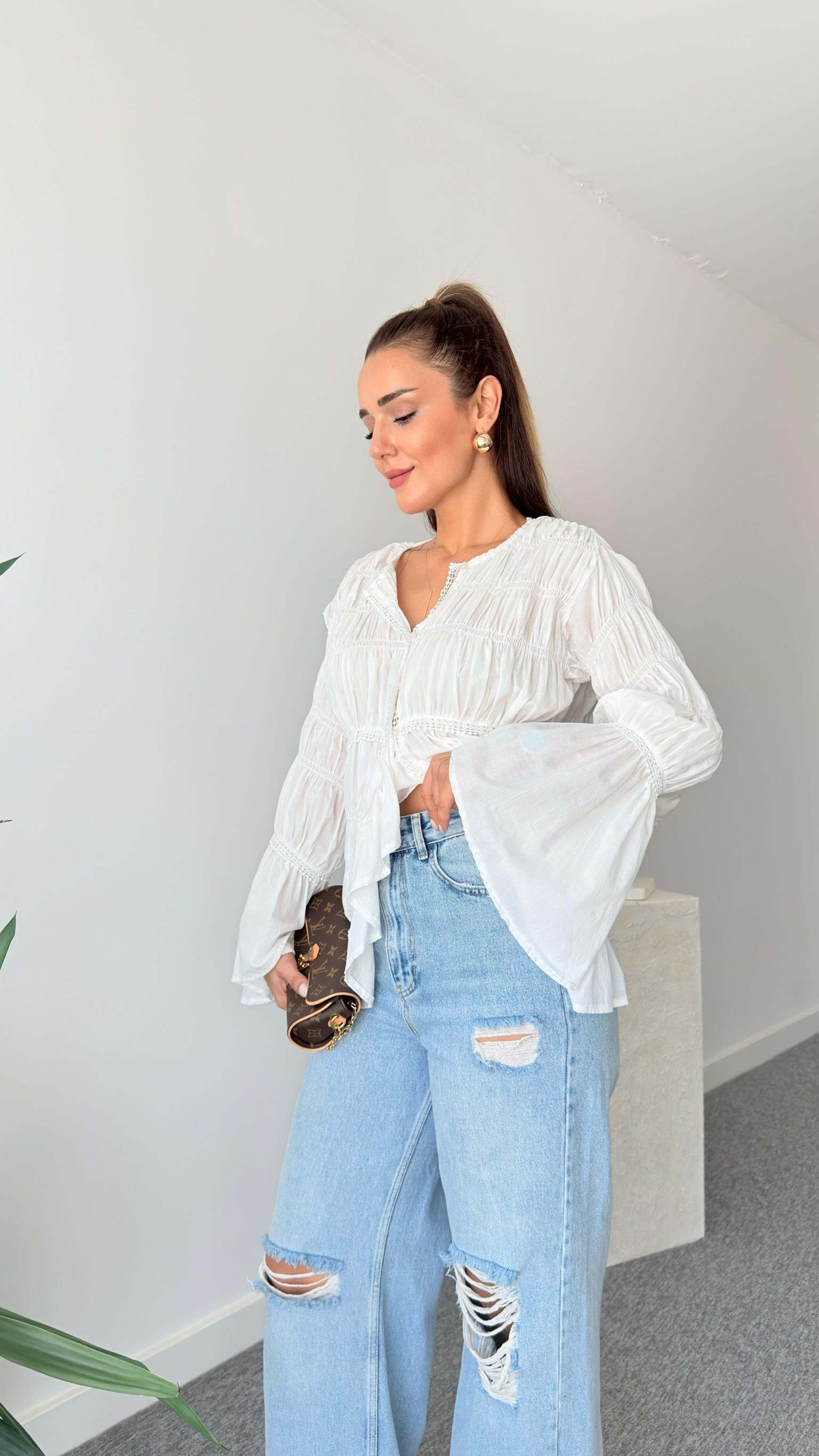 Beyaz Grose Gipeli Gömlek