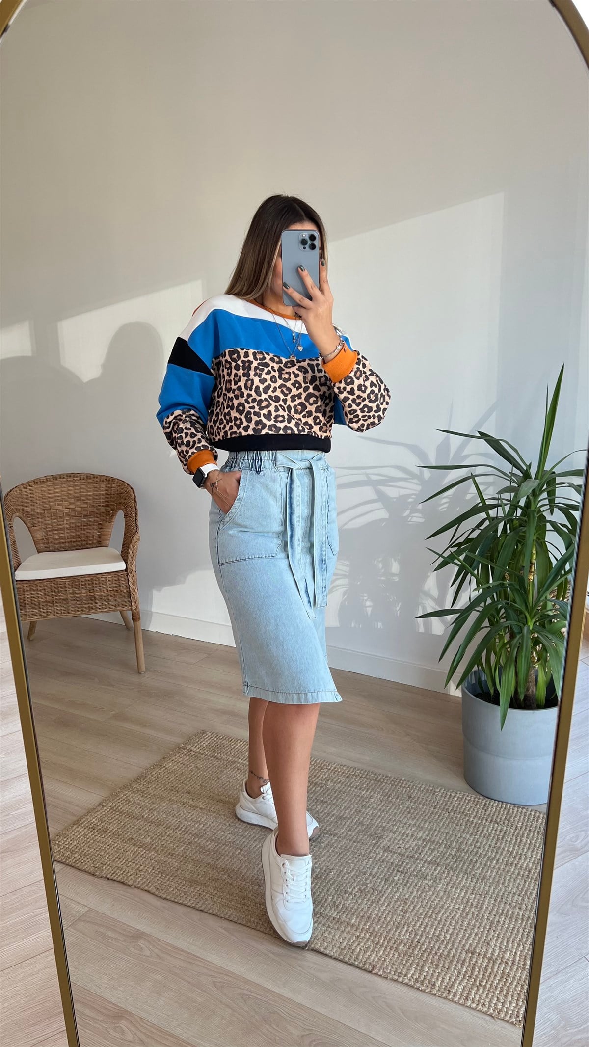 Mavi Şerit Detaylı Leopar Sweat