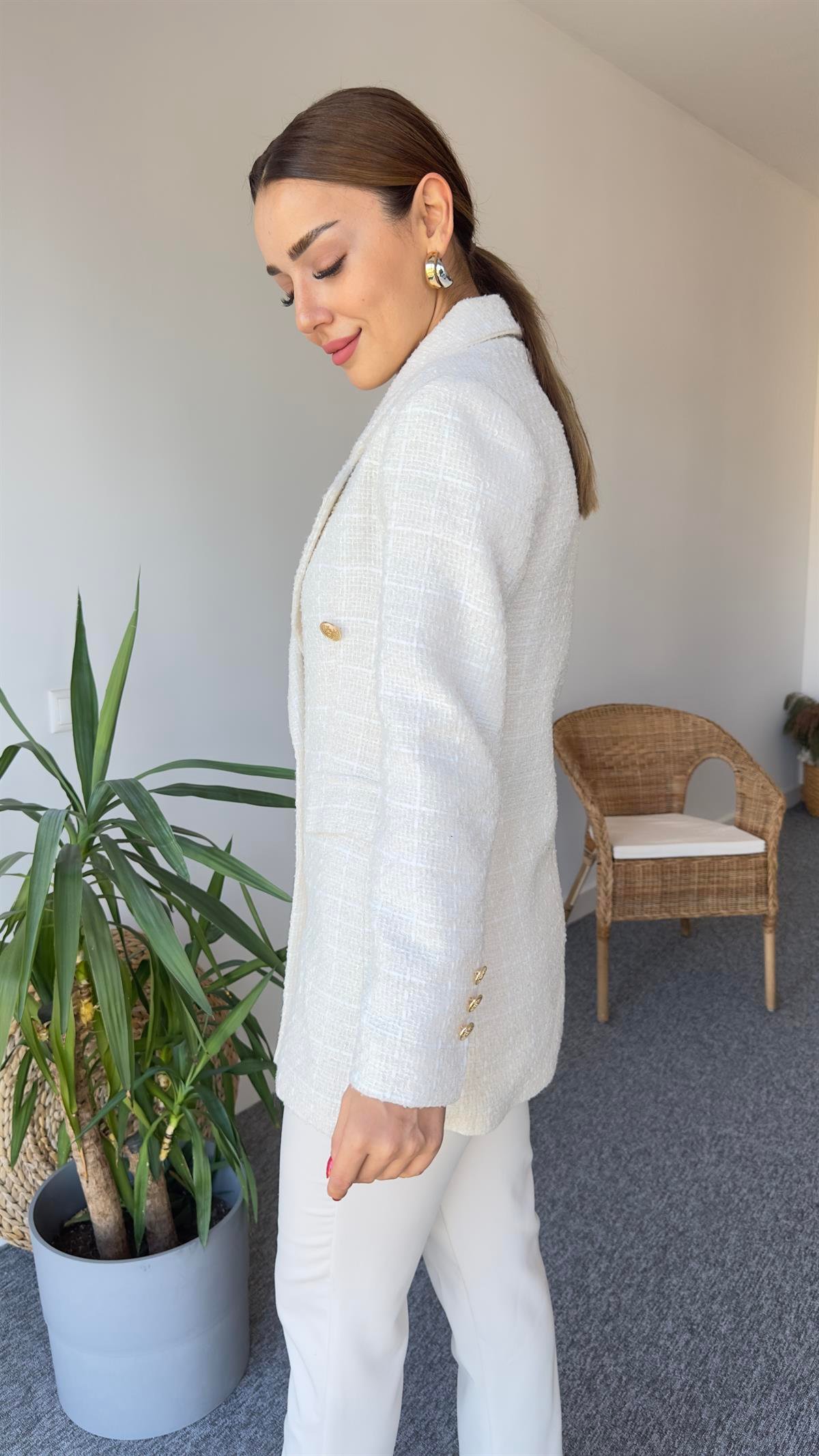 Gold Düğme Ekru Tüvit Blazer Ceket