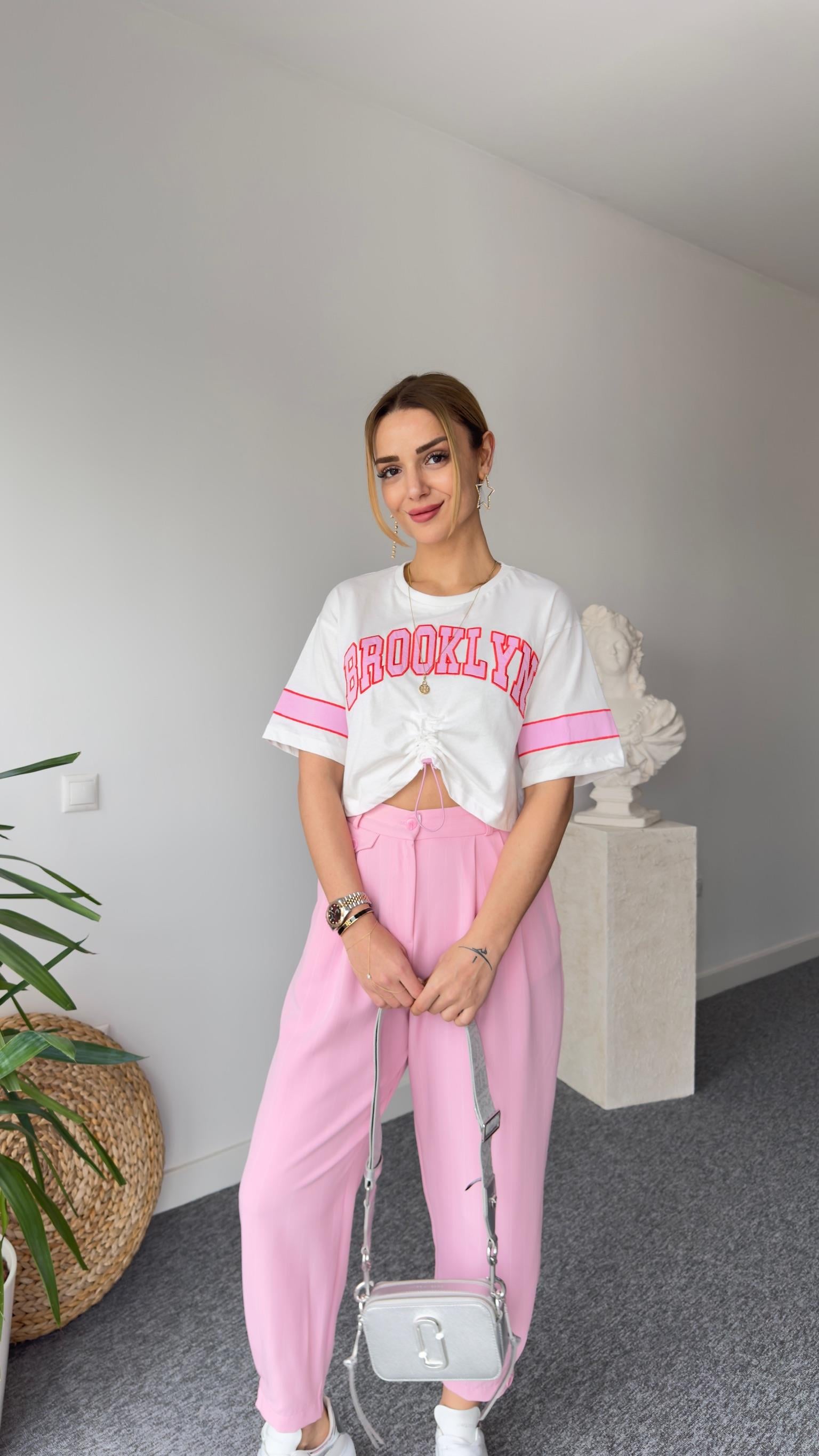 Brooklyn Yazılı Büzgülü Tshirt