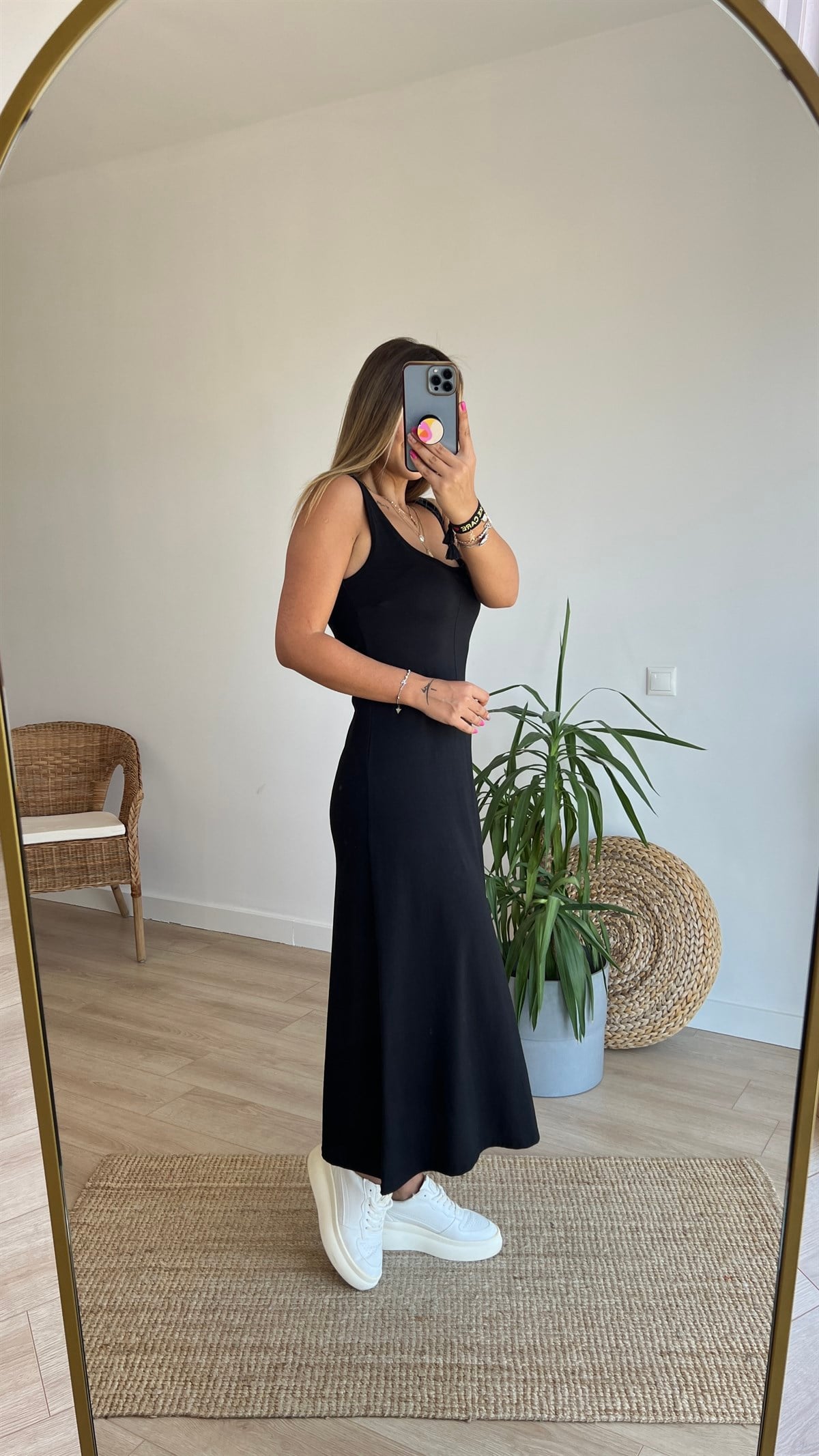 Dikiş Detaylı Kolsuz Siyah Basic Elbise