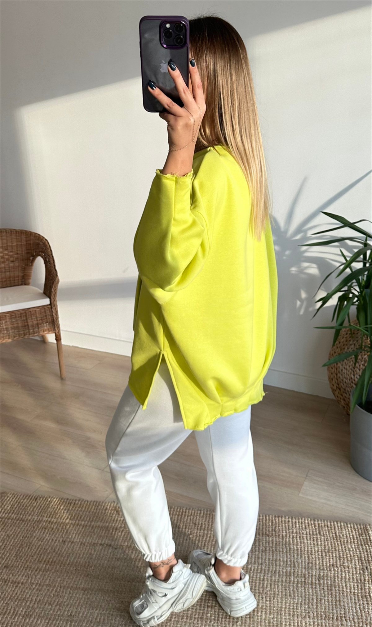 Pileli Yanları Yırtmaçlı Yeşil Sweat