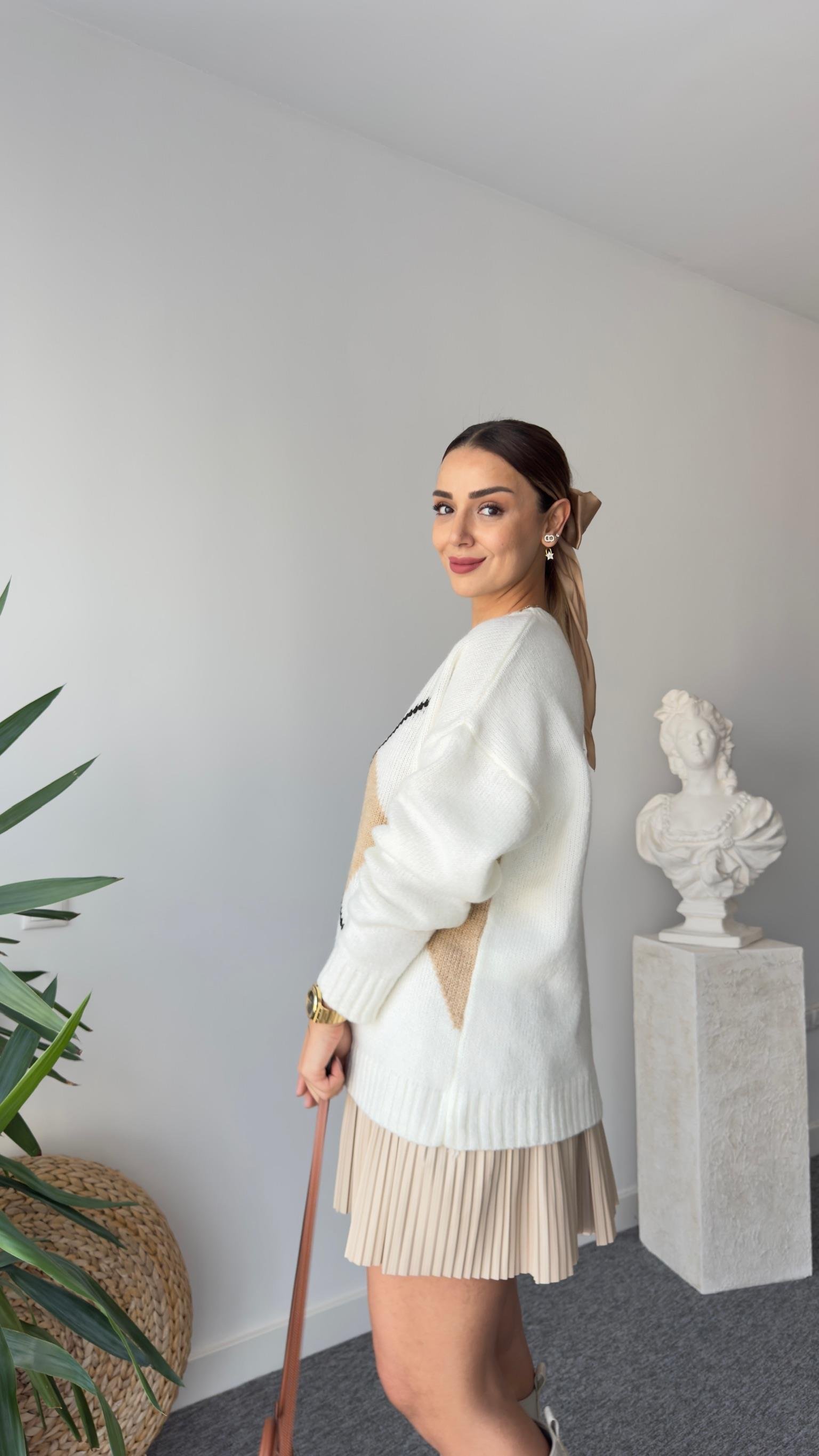 Mngo Ekru Baklava Desen Kazak