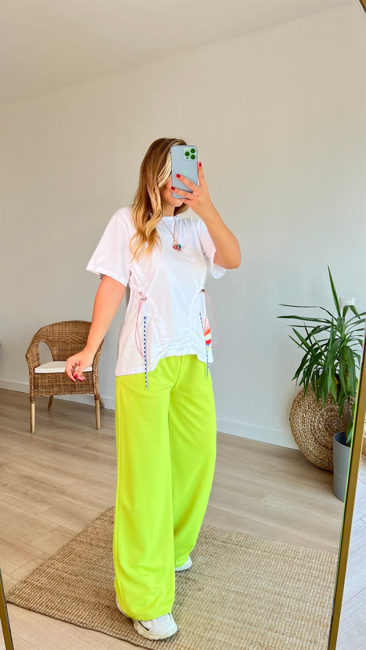 Twist Model Tasarım Beyaz Tshirt