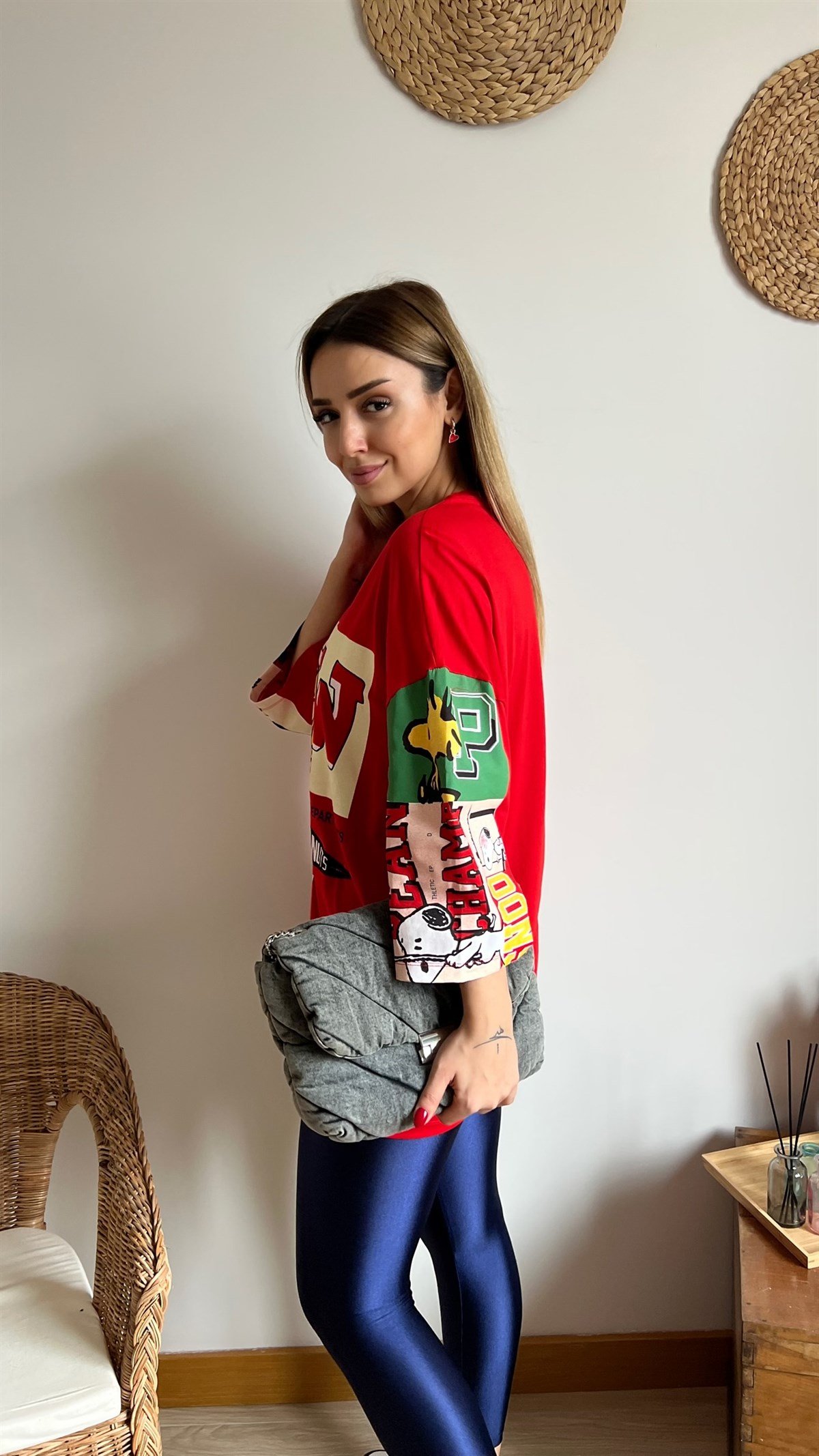 Kırmızı Snoppy Renkli Tshirt