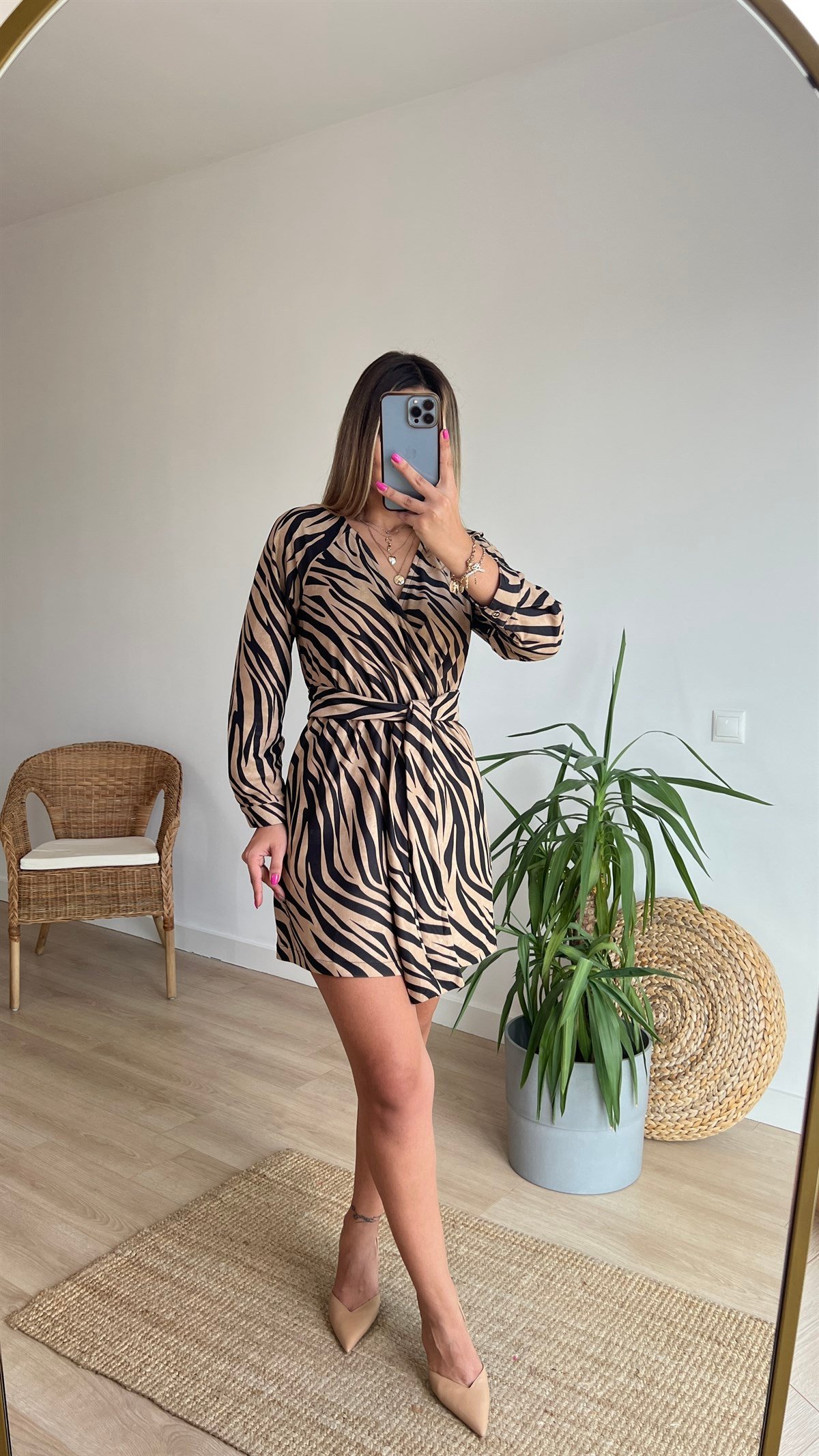 Marka Model Zebra Desen Kuşaklı Elbise 