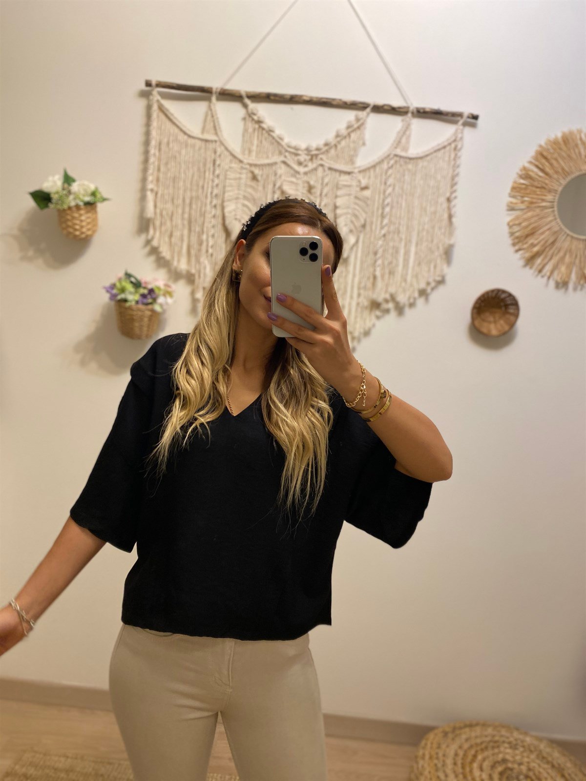 Parça Detaylı Siyah Bluz