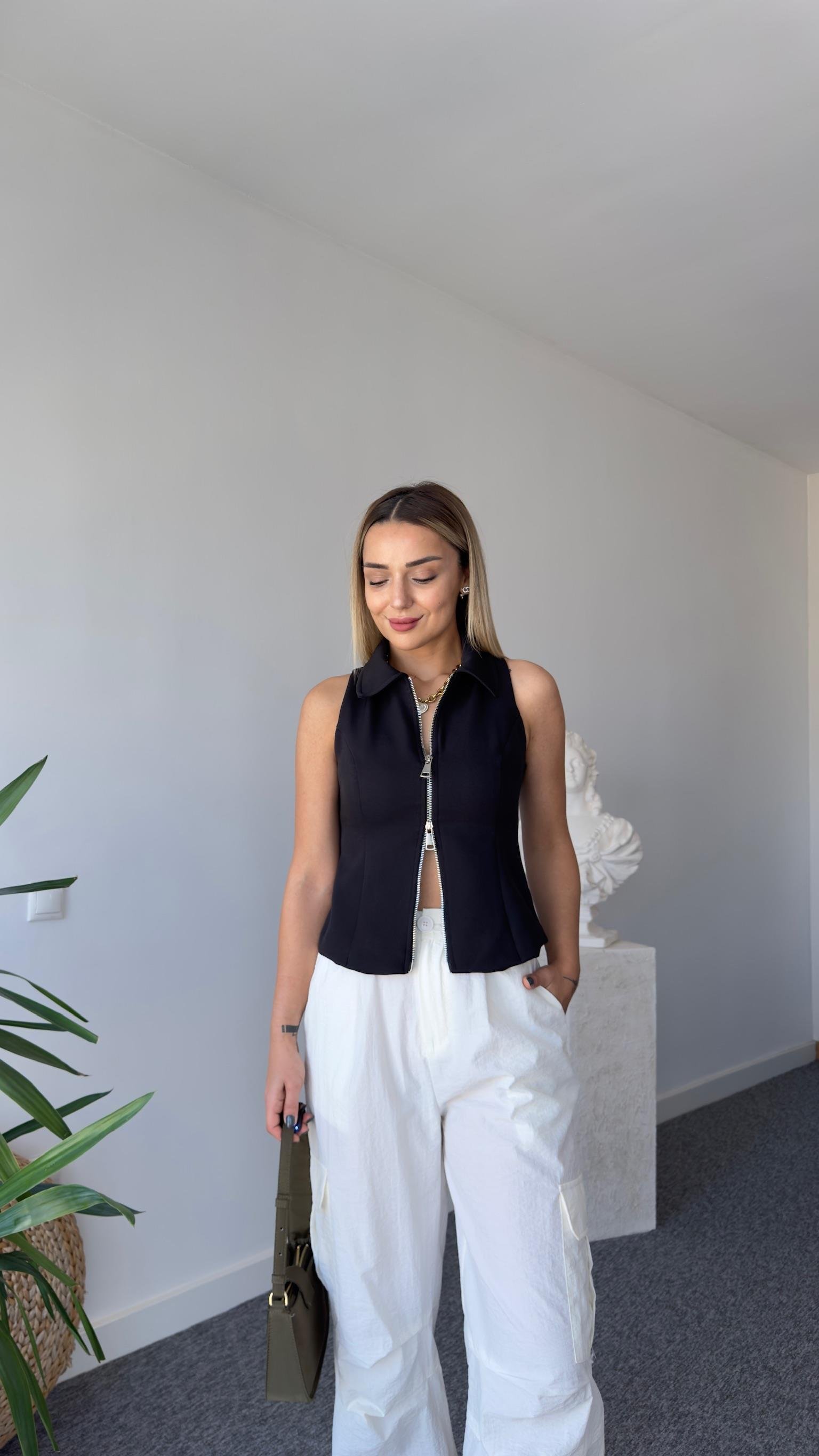 Çift Fermuarlı Siyah Yelek