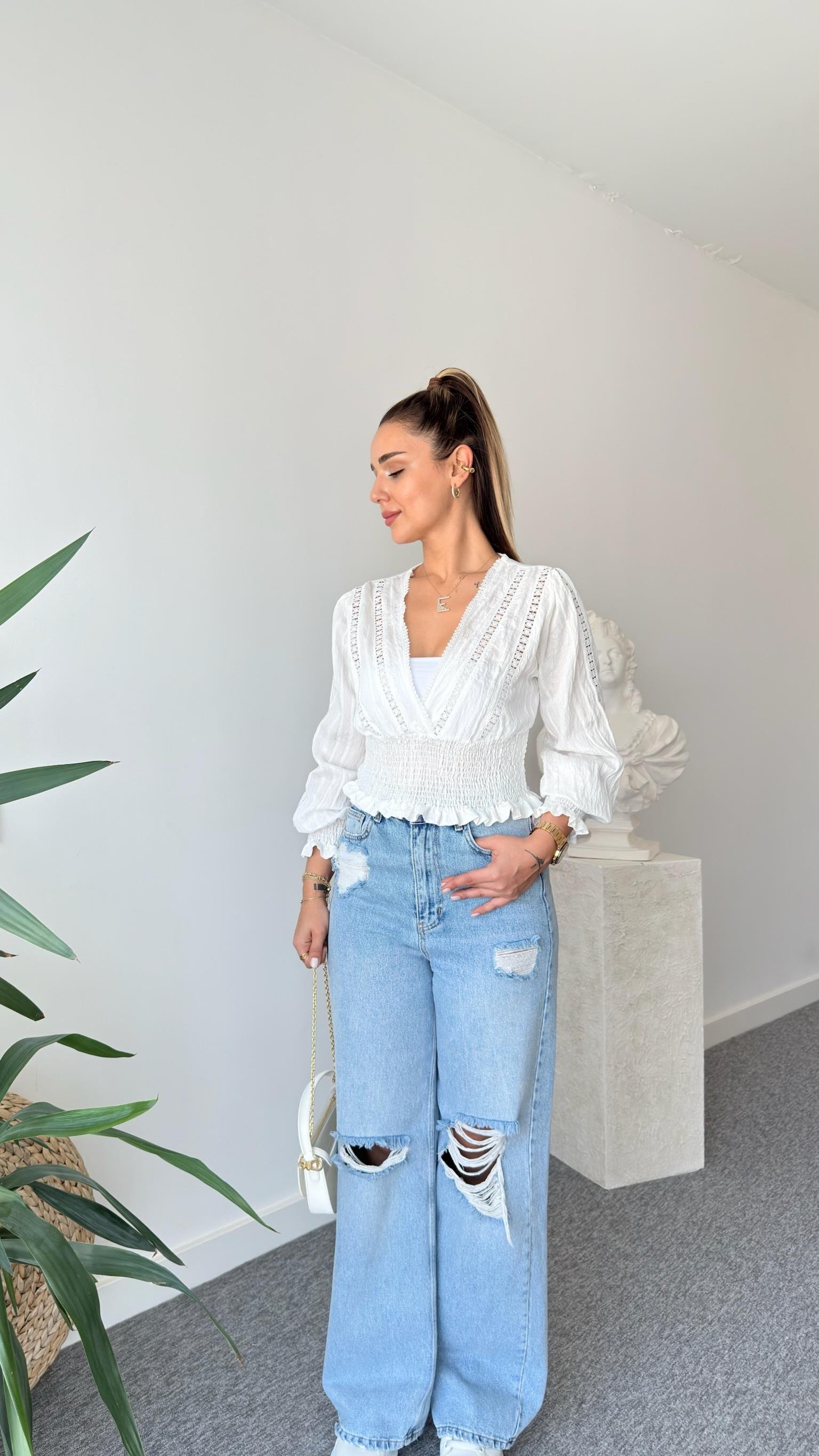 Sier Dantel Detaylı Gipeli Bluz