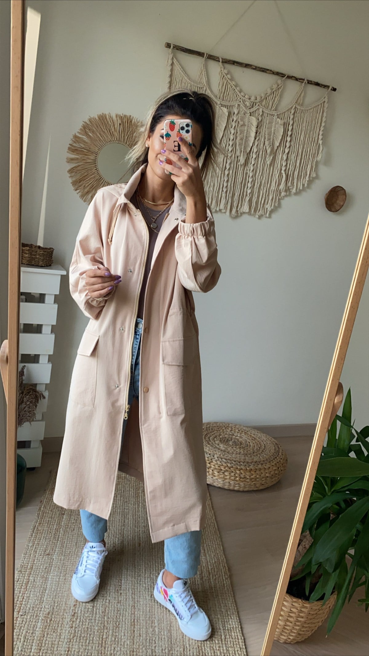 Kapüşonlu Önden Cepli Bej Trenchcoat