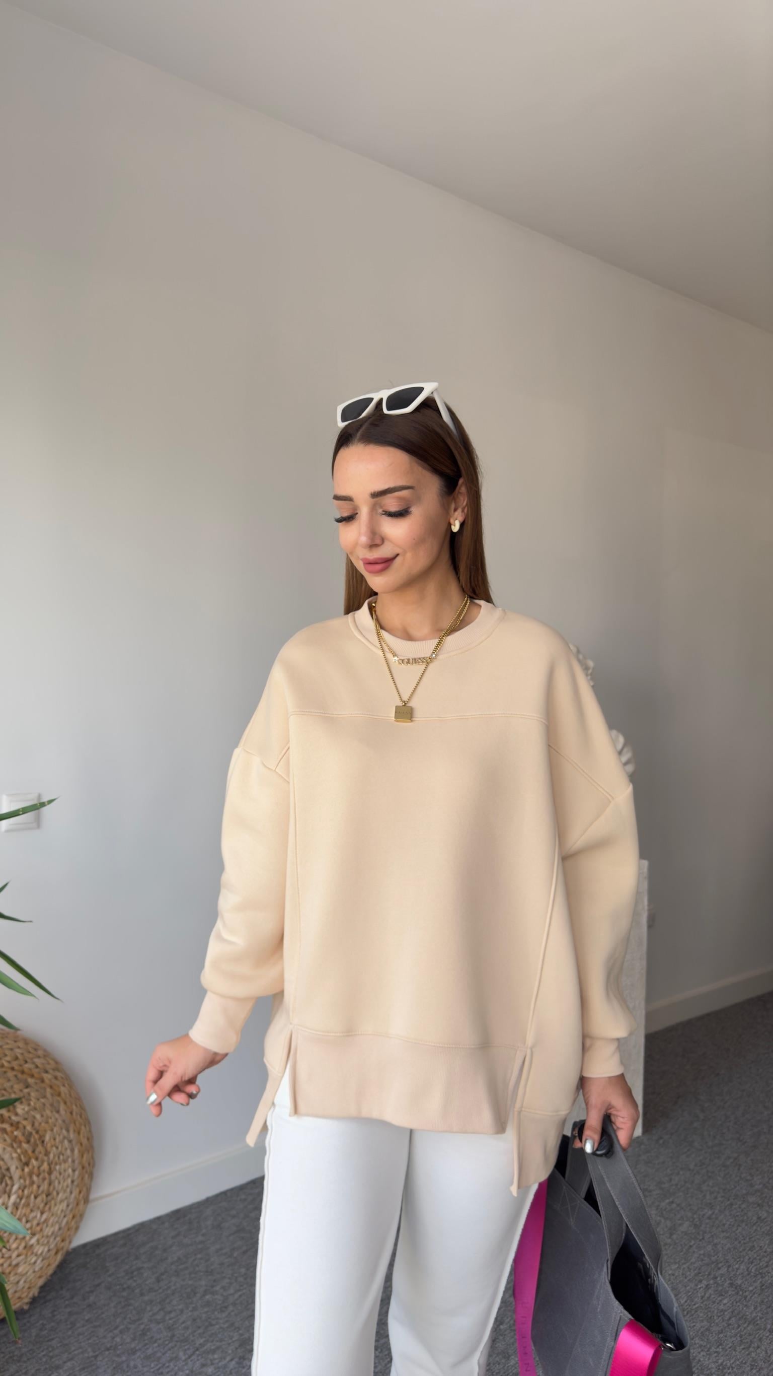 Etek Ucu Asimetrik Bej Sweatshirt